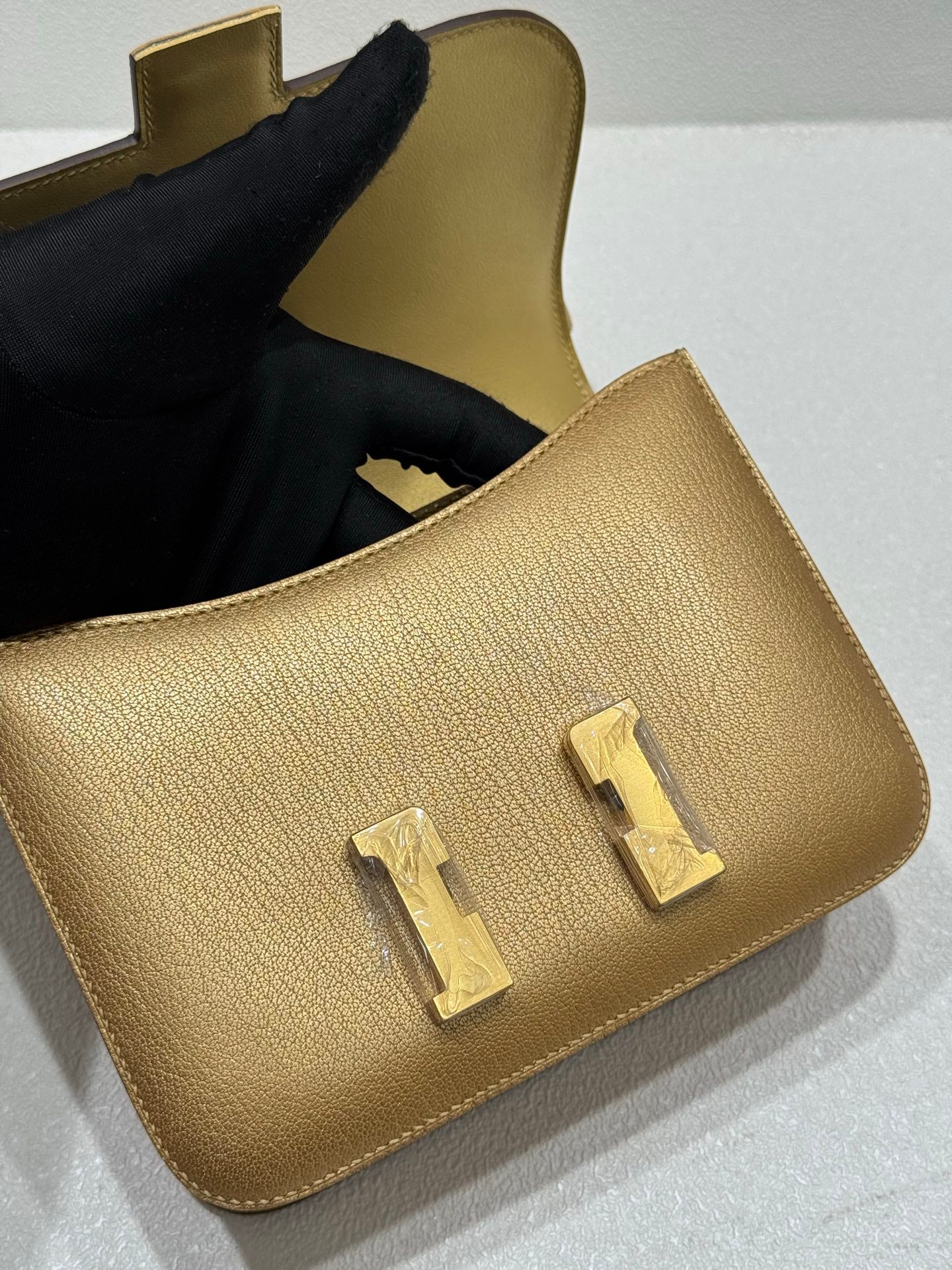 hand bag