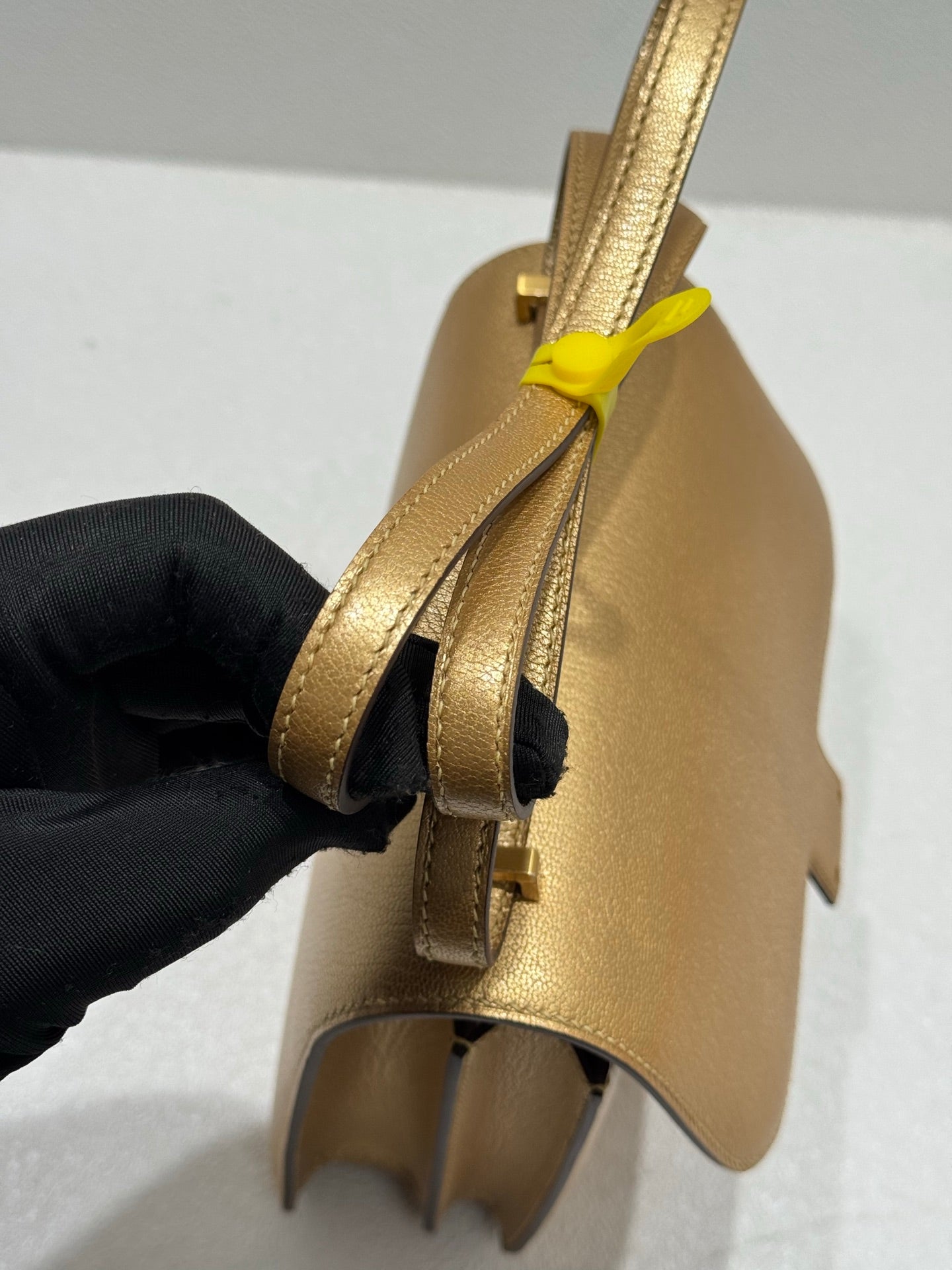 hand bag