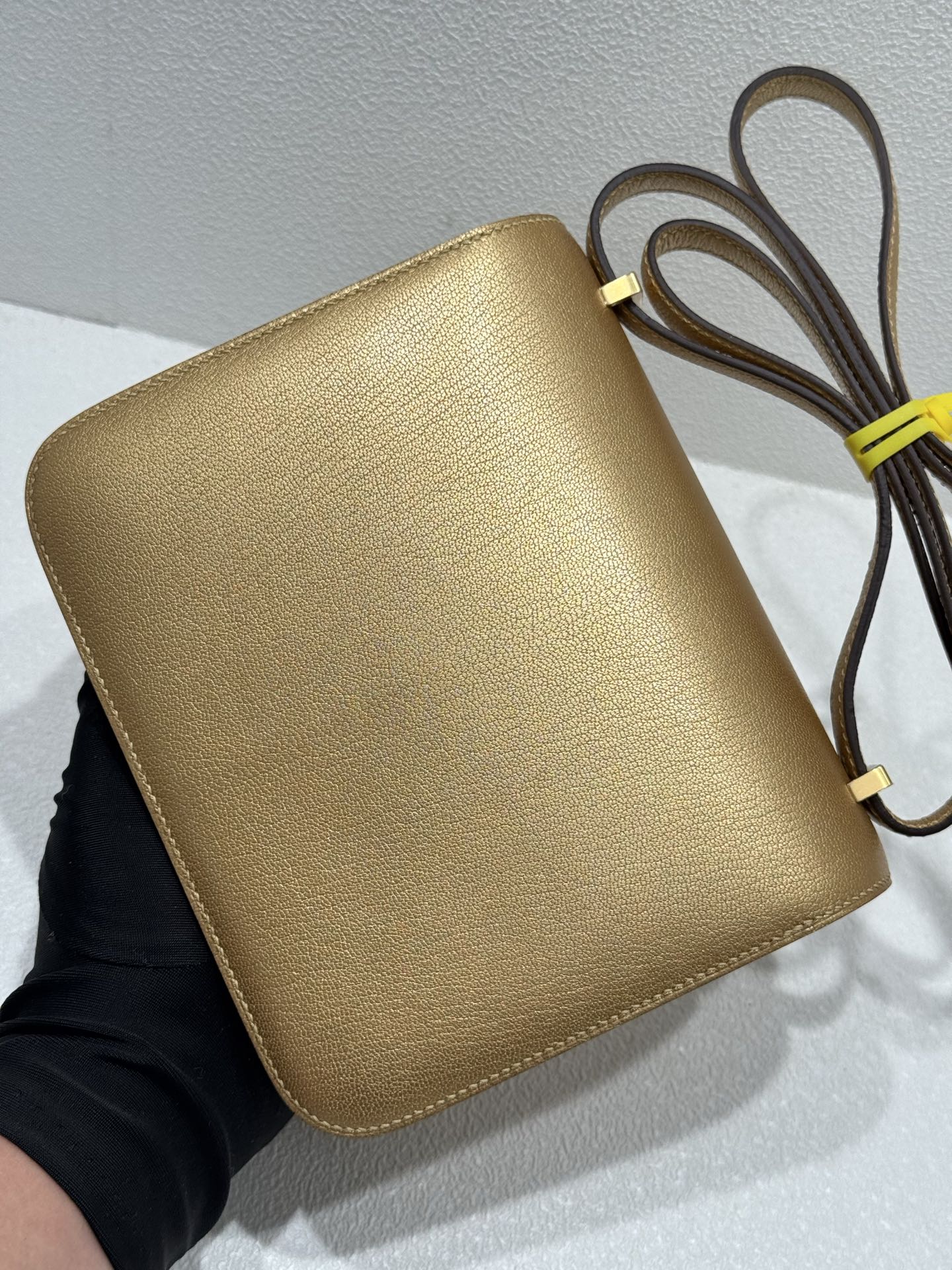 hand bag