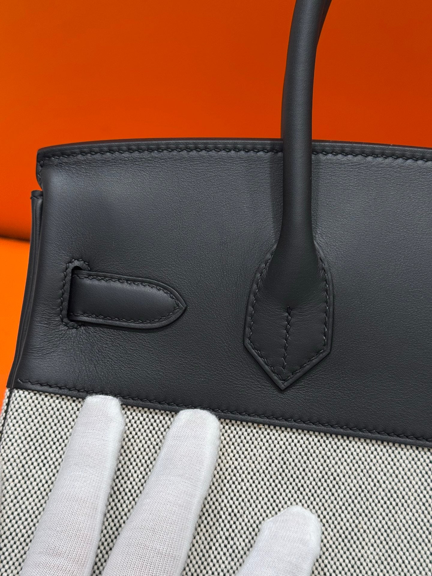 hand bag
