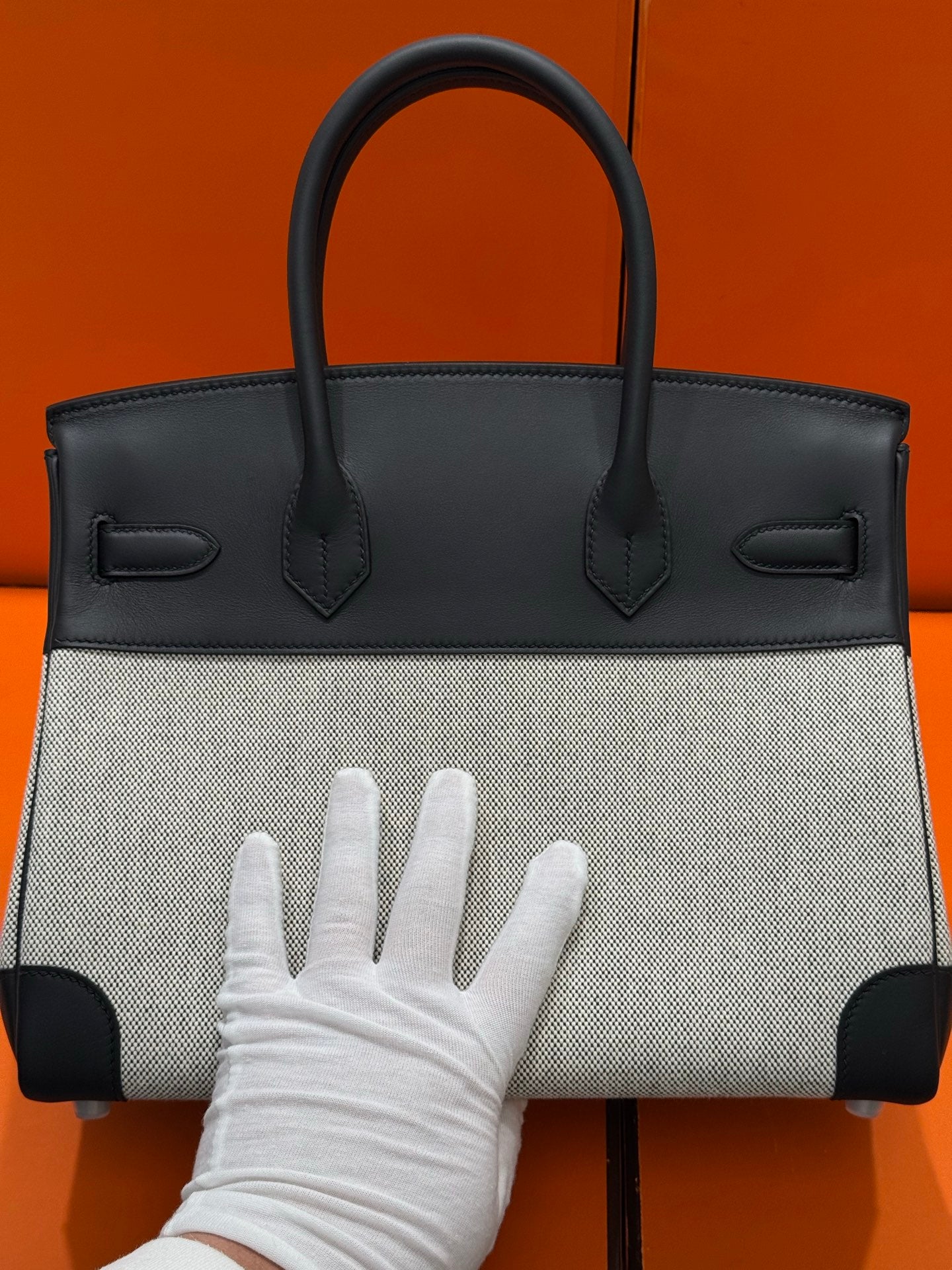 hand bag