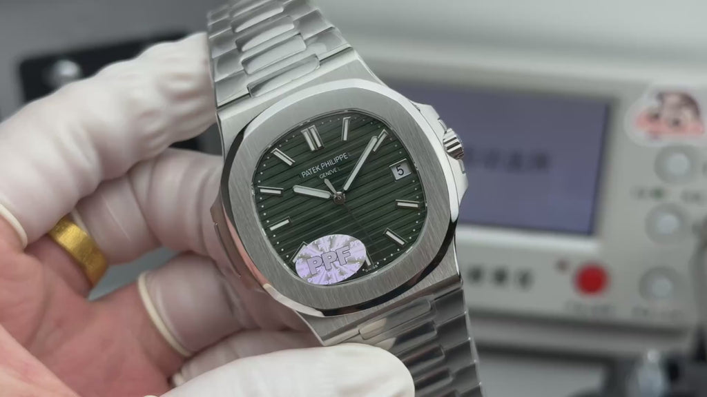 Patek Philippe（百达翡丽）运动优雅（鹦鹉螺 Nautilus）