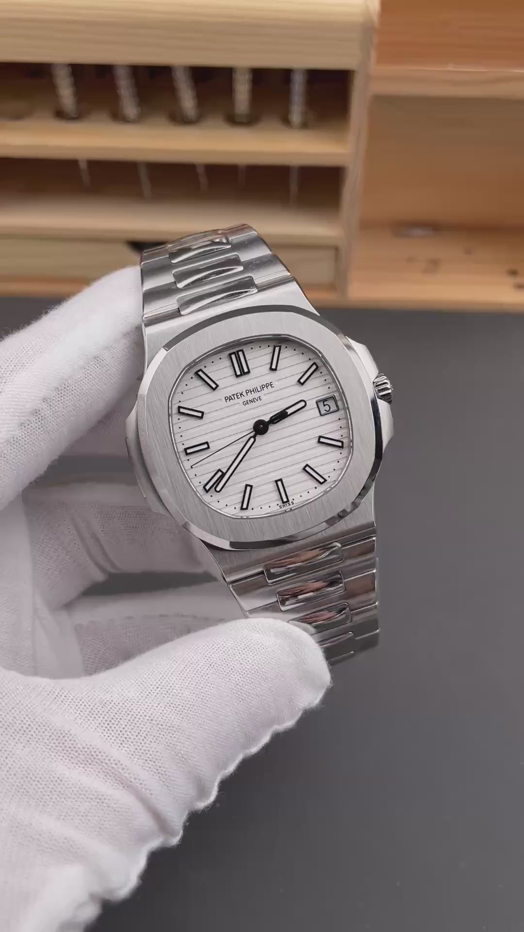 Patek Philippe（百达翡丽）运动优雅（鹦鹉螺 Nautilus）