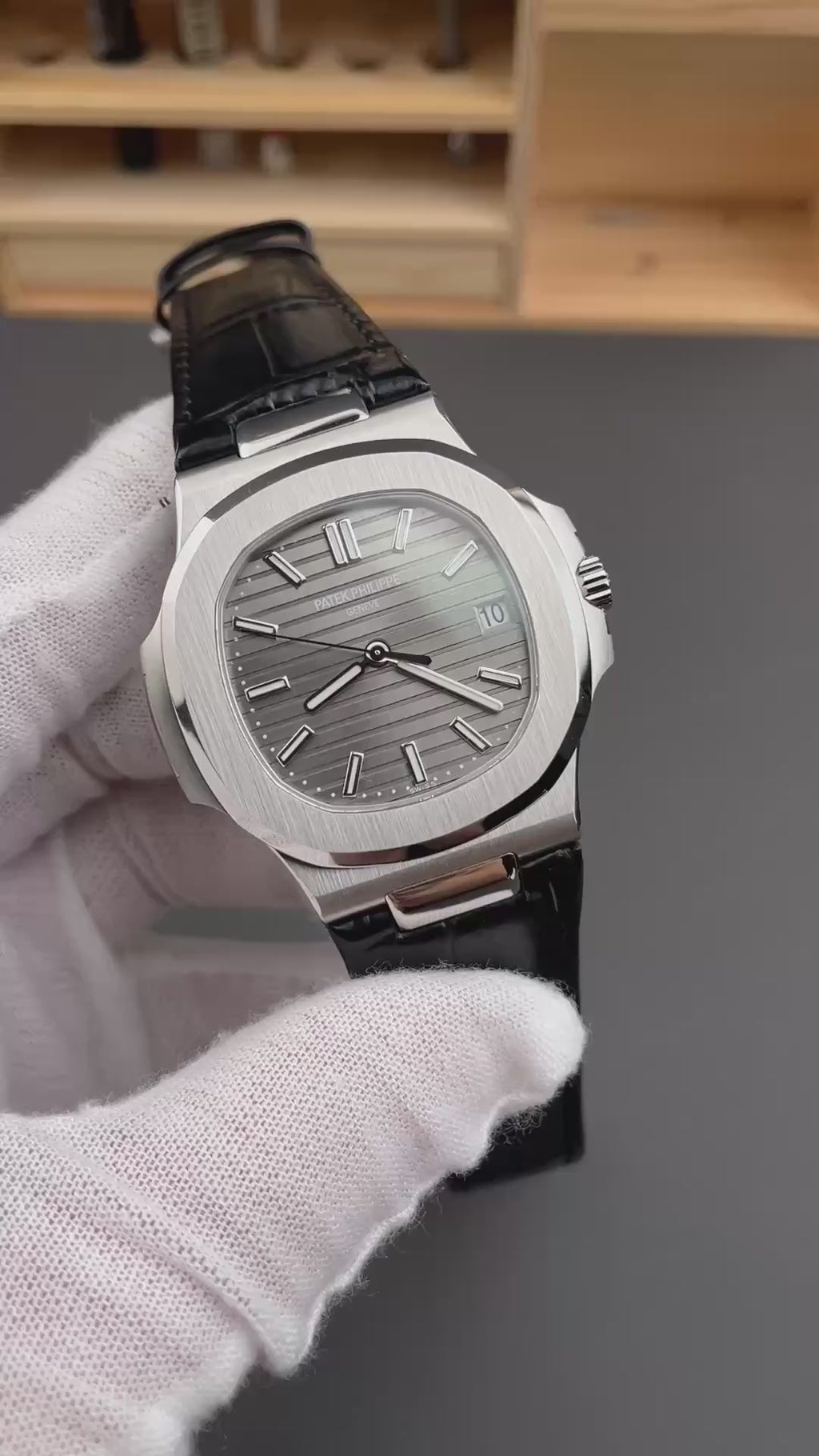 Patek Philippe（百达翡丽）运动优雅（鹦鹉螺 Nautilus）