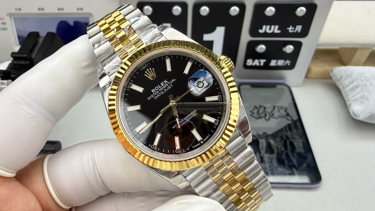 Rolex（劳力士）间金日志型腕表 126333（黑盘条钉）