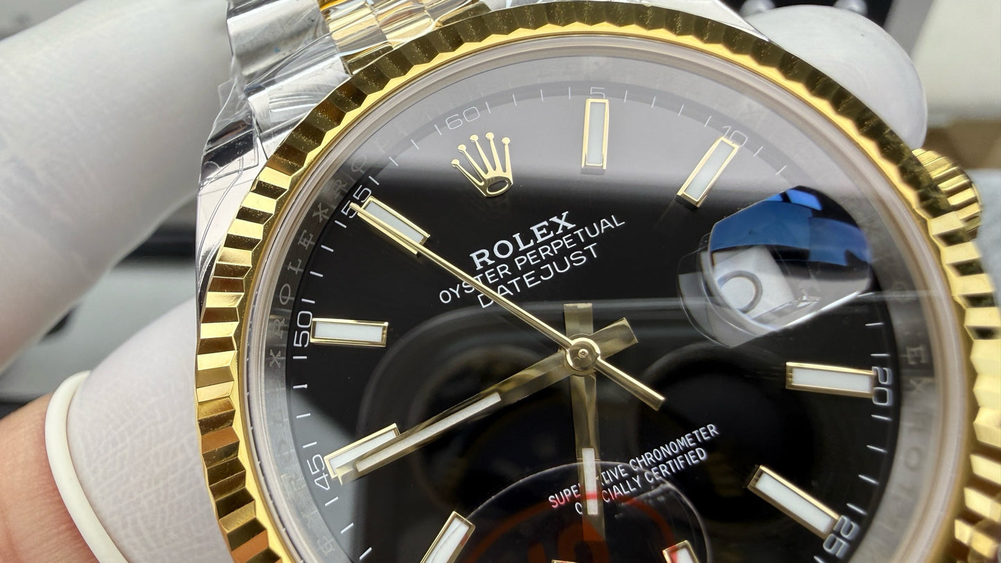 Rolex（劳力士）间金日志型腕表 126333（黑盘条钉）