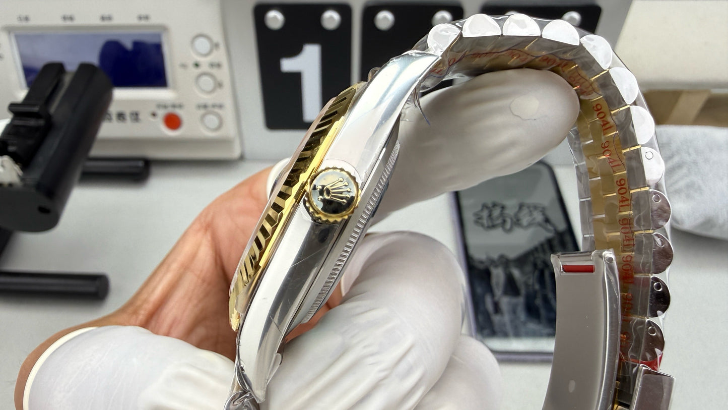Rolex（劳力士）间金日志型腕表 126333（黑盘条钉）