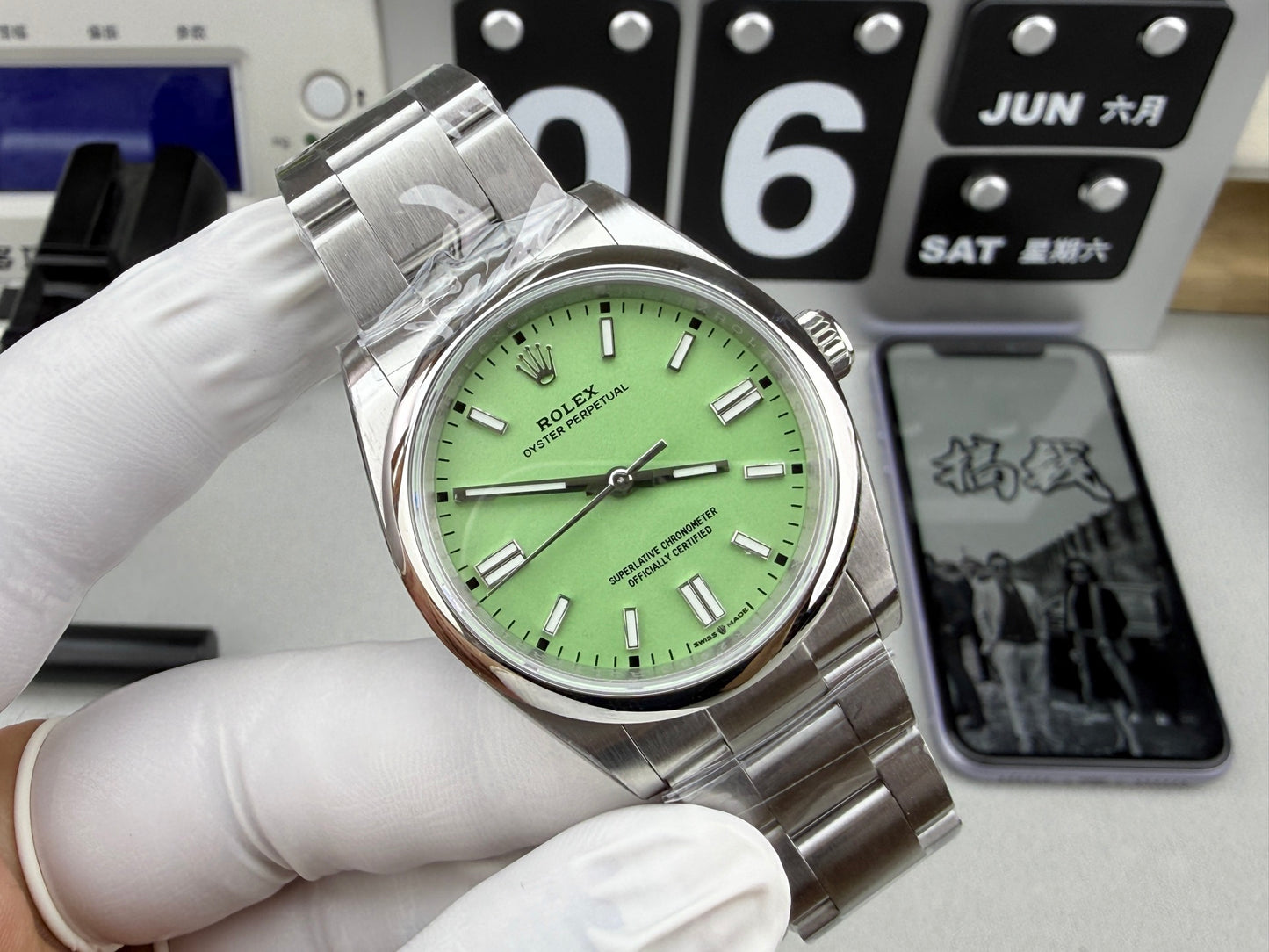 Rolex（劳力士）蚝式恒动开心果绿盘腕表