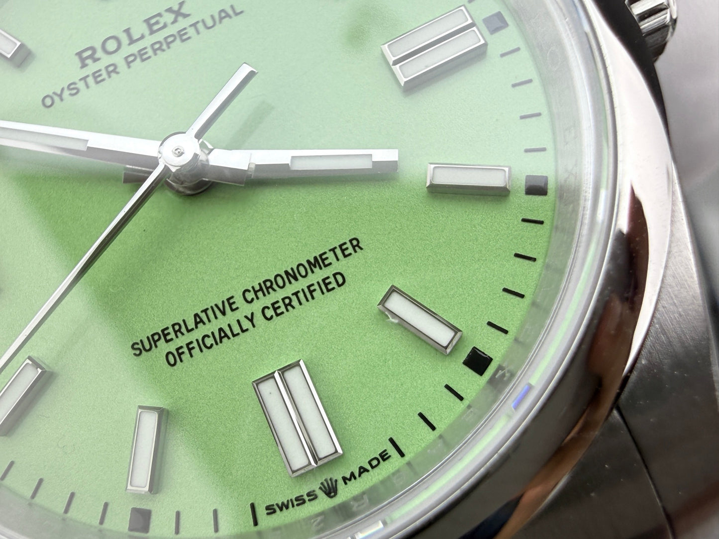 Rolex（劳力士）蚝式恒动开心果绿盘腕表