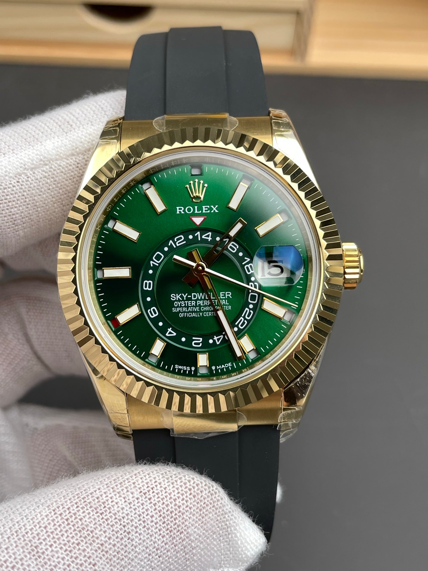 Rolex（劳力士）天行者（Sky-Dweller）