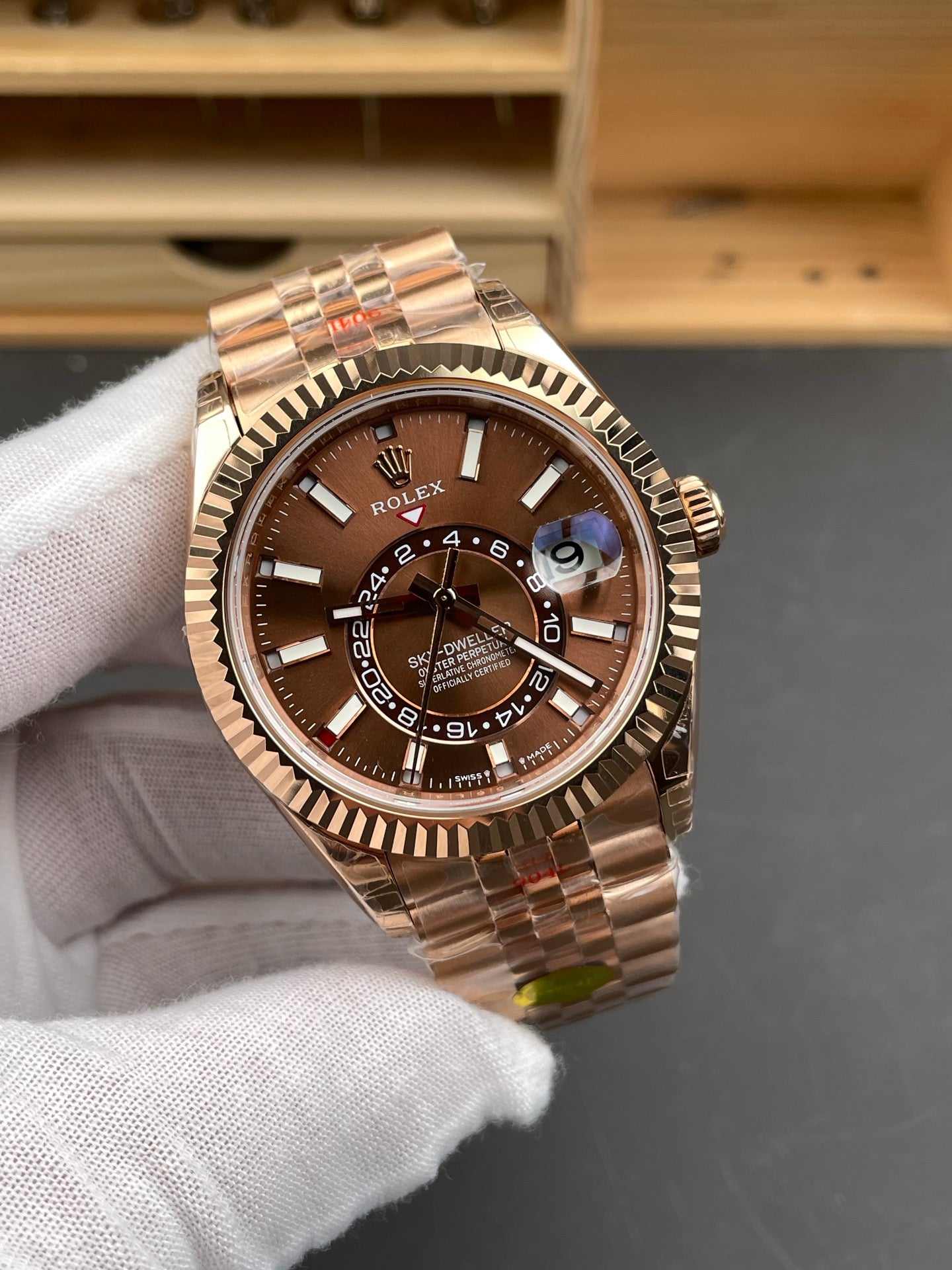 Rolex（劳力士）天行者（Sky-Dweller）