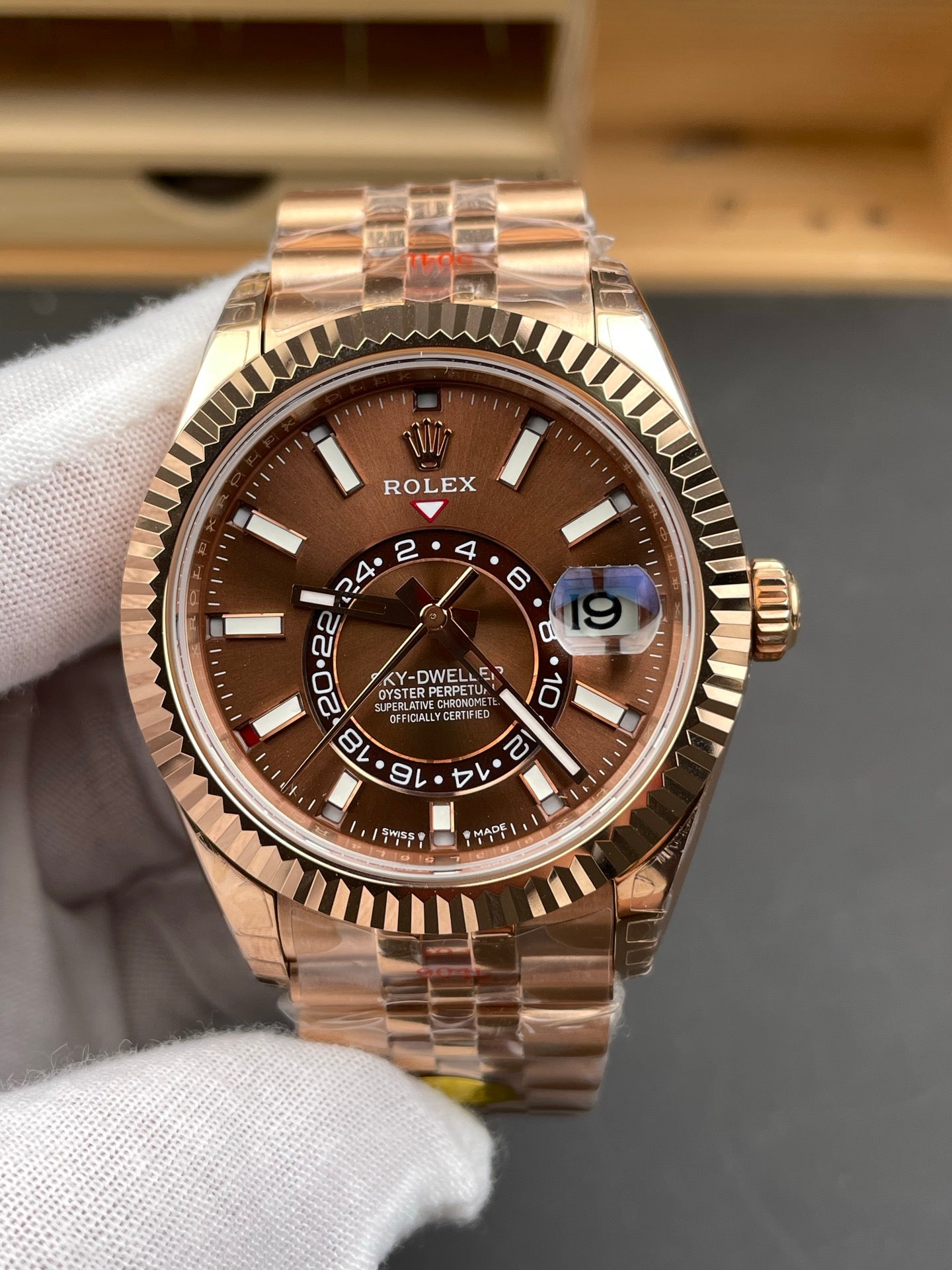 Rolex（劳力士）天行者（Sky-Dweller）