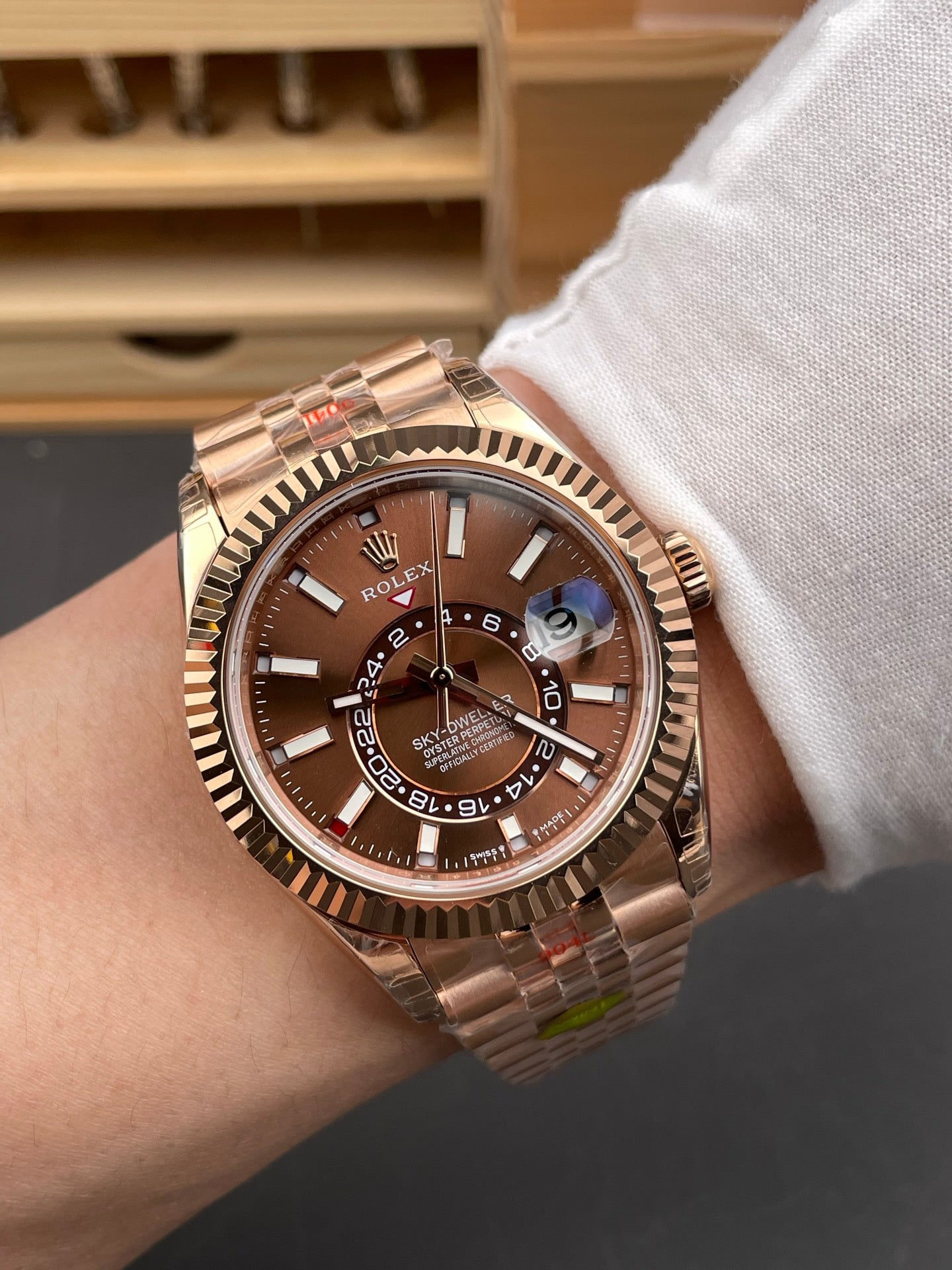 Rolex（劳力士）天行者（Sky-Dweller）