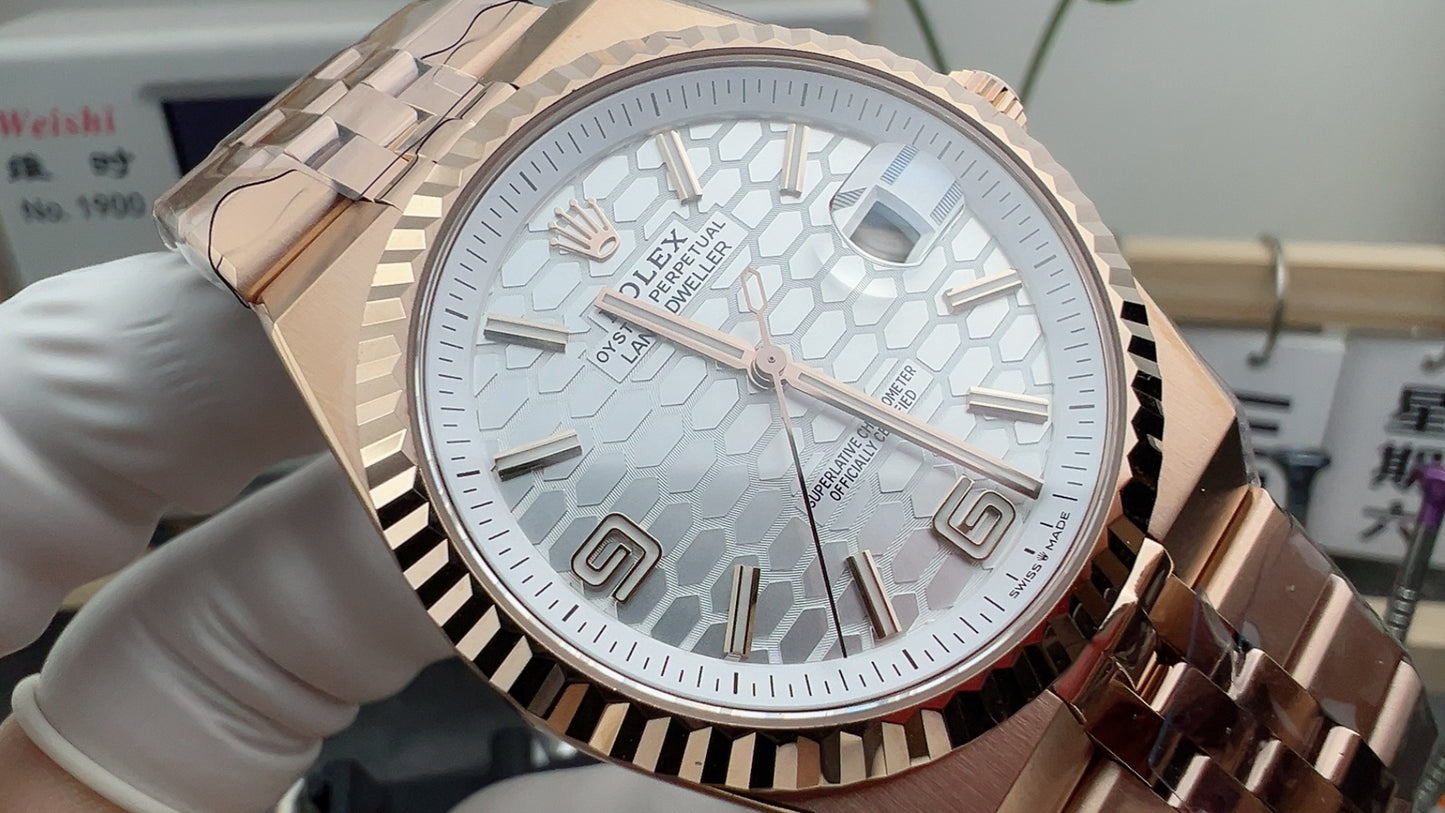 Rolex（劳力士）陆使型（Land-Dweller）