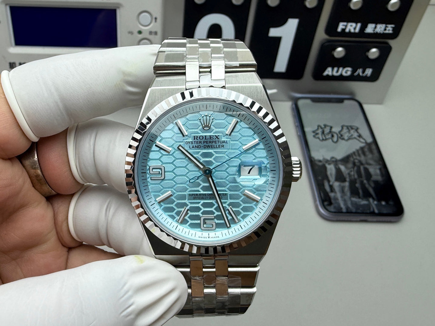 Rolex（劳力士）陆使型（型号127336）