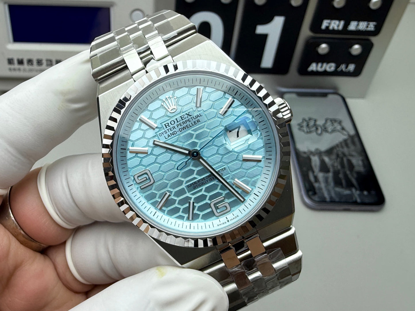 Rolex（劳力士）陆使型（型号127336）