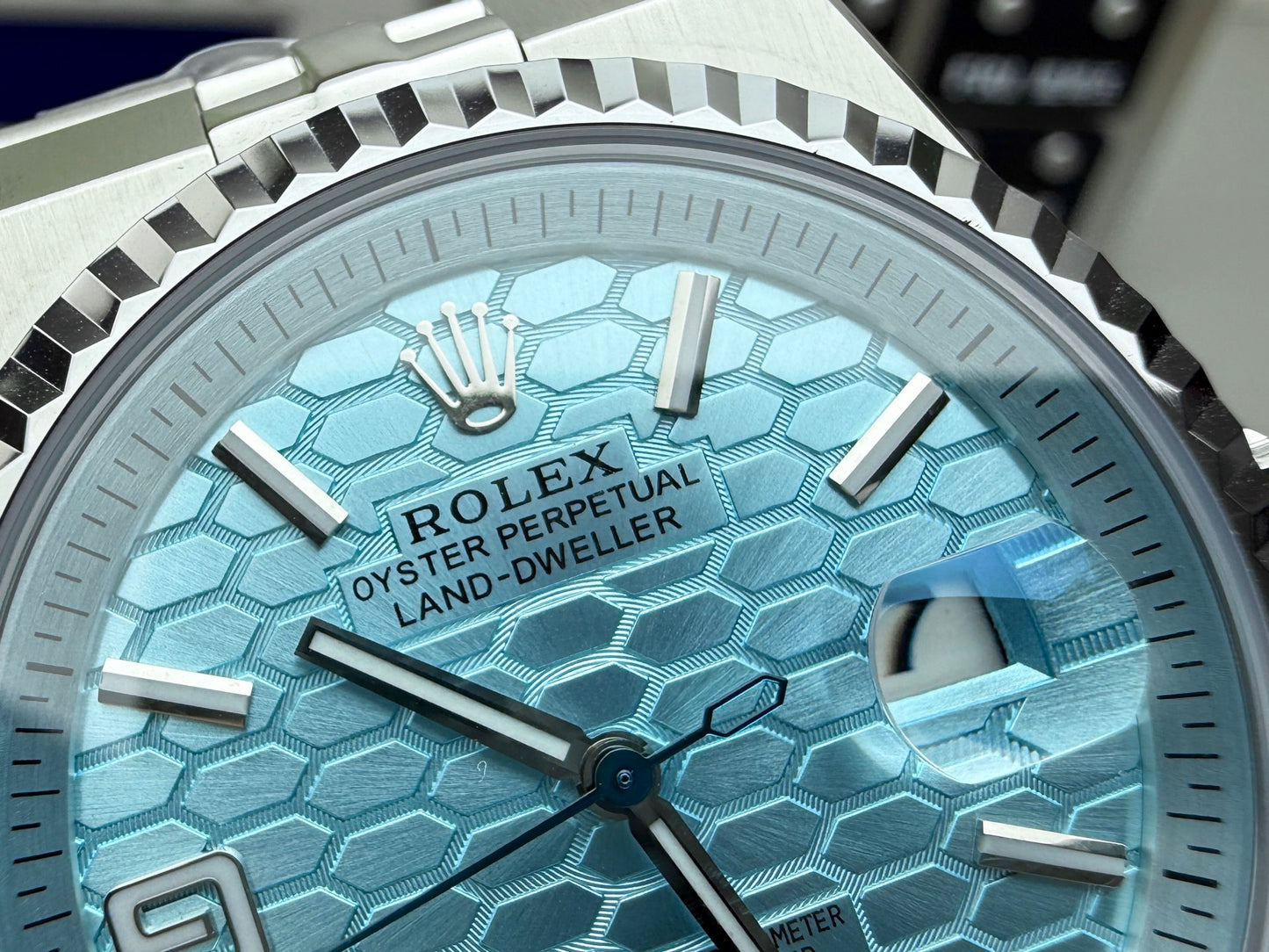 Rolex（劳力士）陆使型（型号127336）
