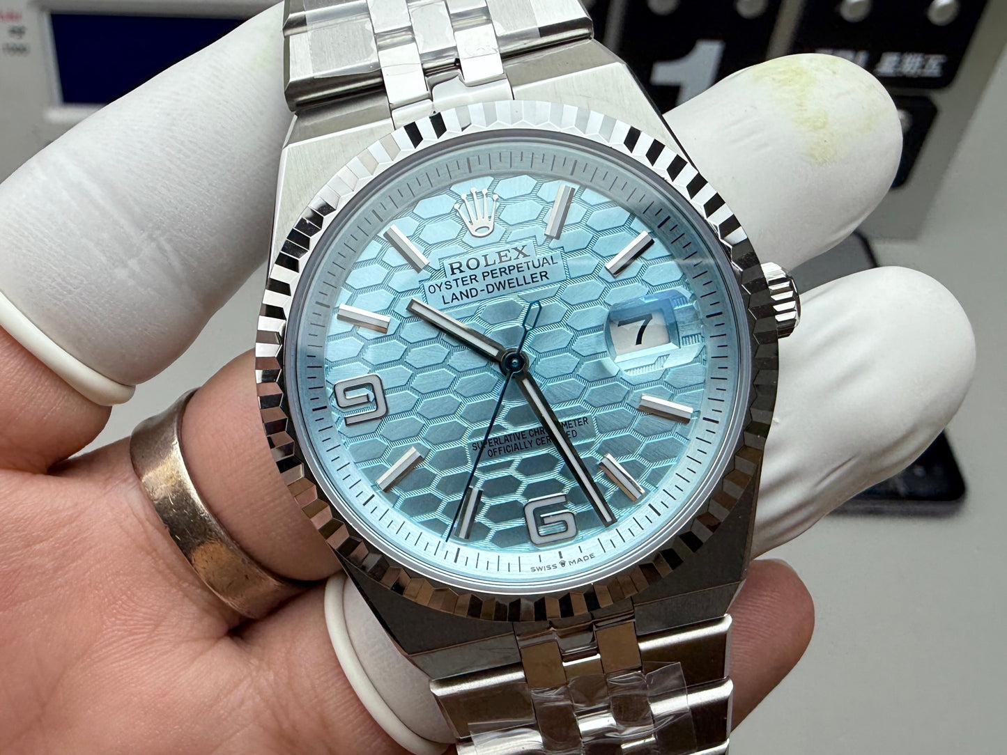 Rolex（劳力士）陆使型（型号127336）