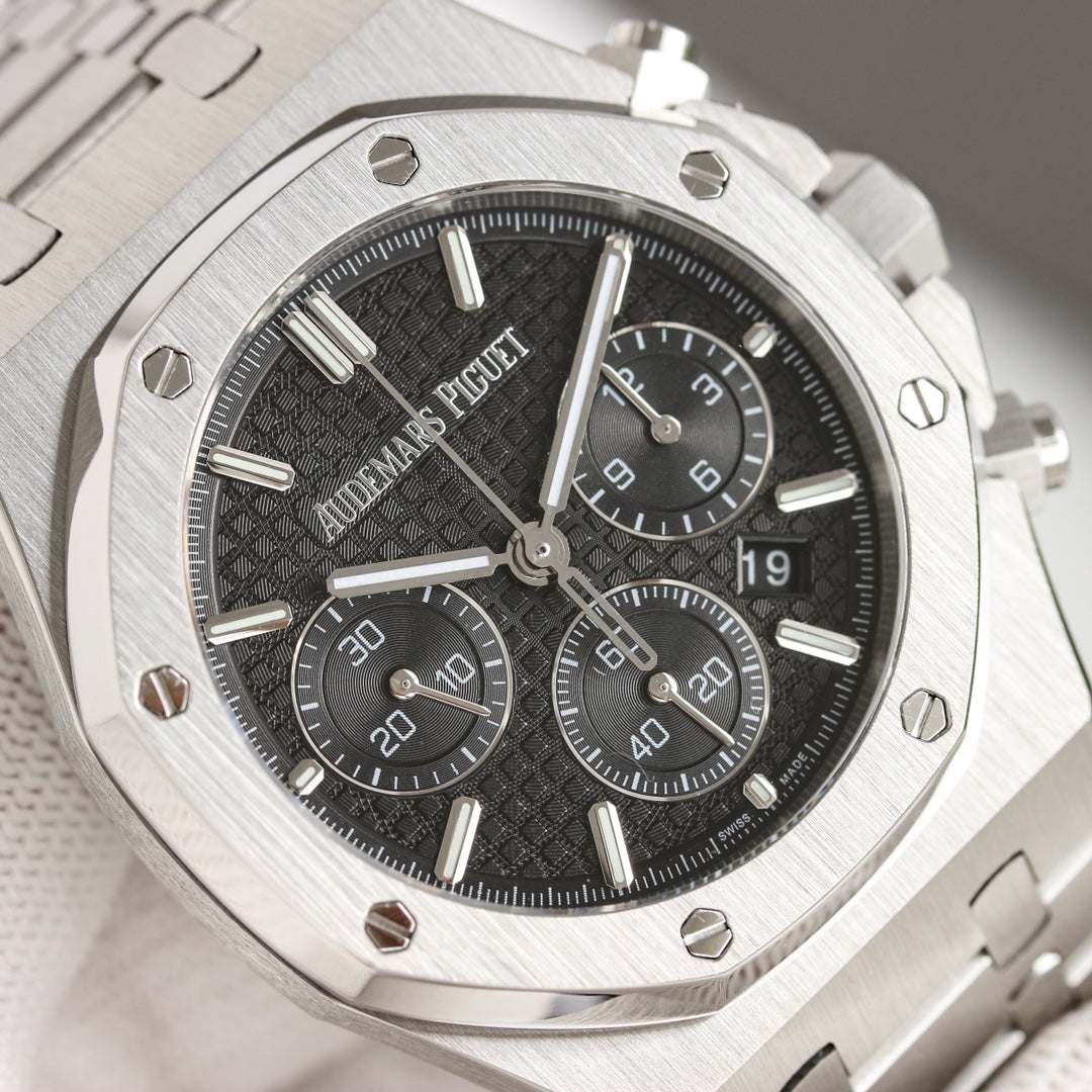 Audemars Piguet Royal Oak Series New 26240 Chronograph