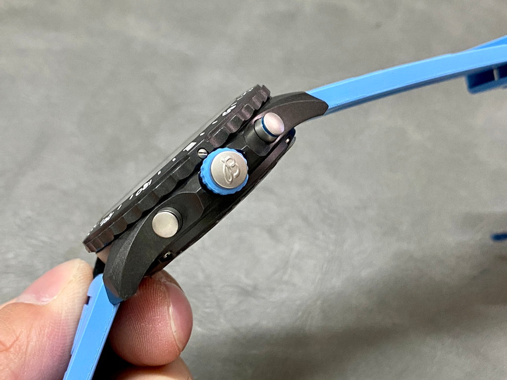 Breitling 百年灵全碳纤维计时腕表