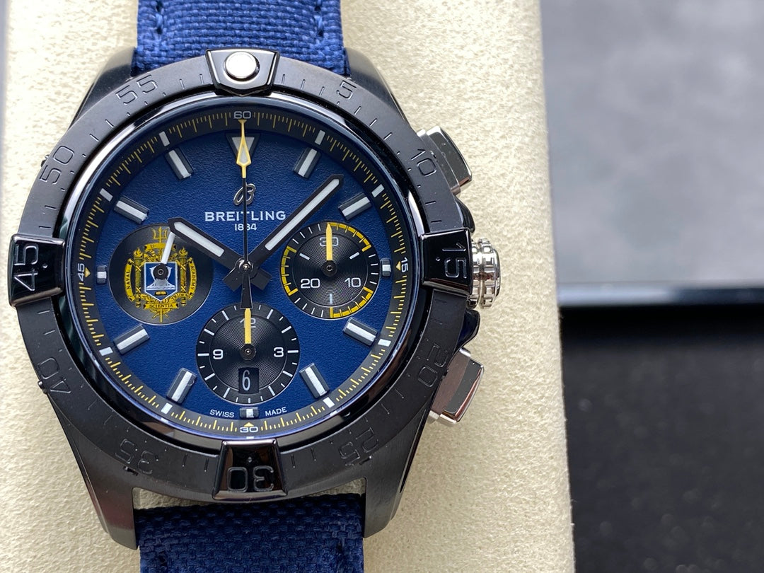 Breitling（百年灵）复仇者B01计时