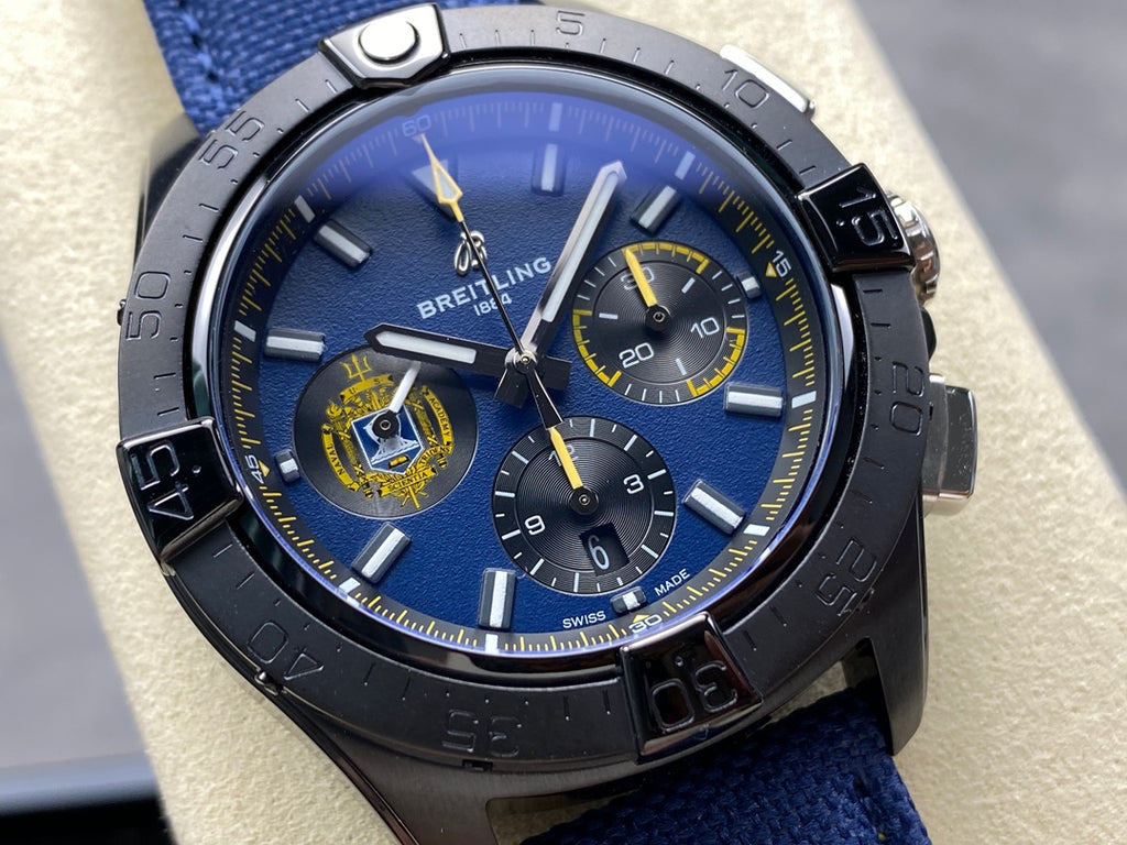 Breitling（百年灵）复仇者B01计时