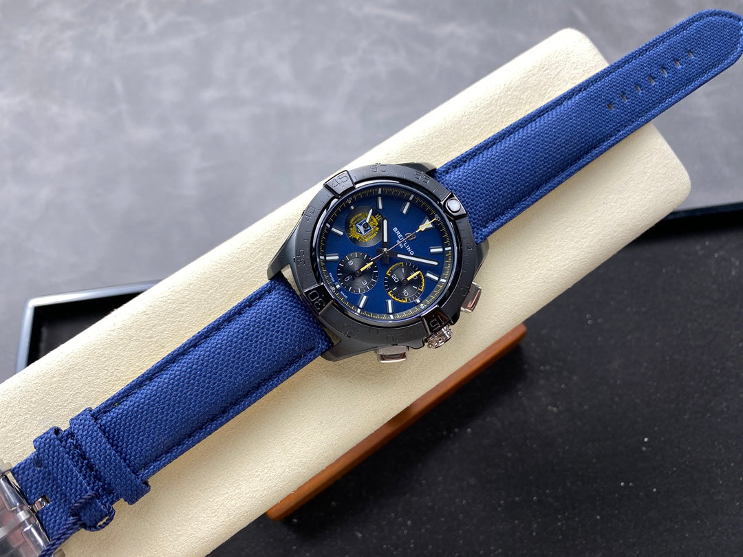 Breitling（百年灵）复仇者B01计时