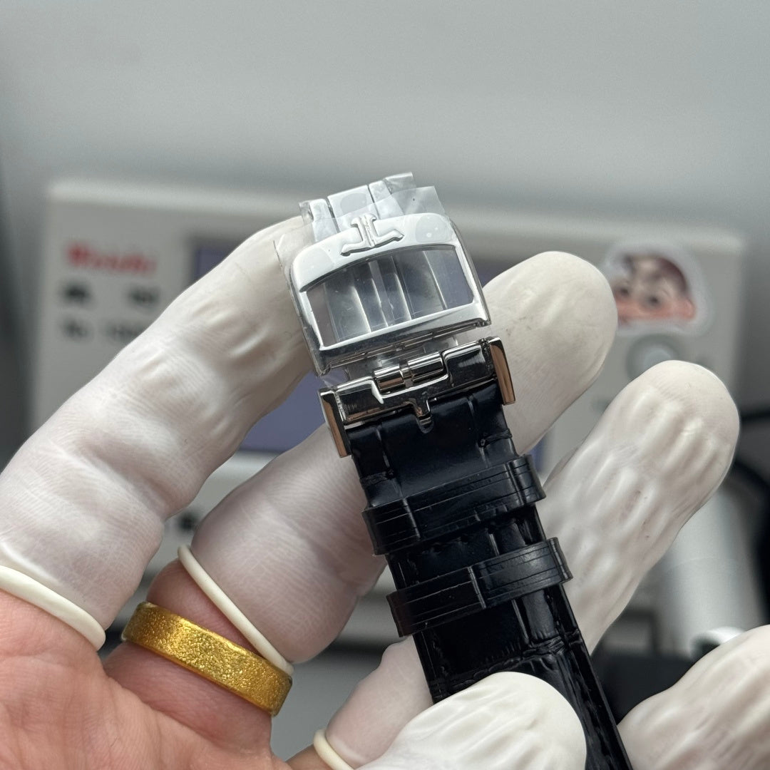 Jaeger-Lecoultre（积家）大师系列地理学家腕表（Q1428421）