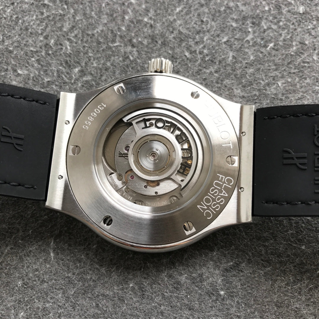Hublot 宇舶 满钻 经典融合系列/45mm