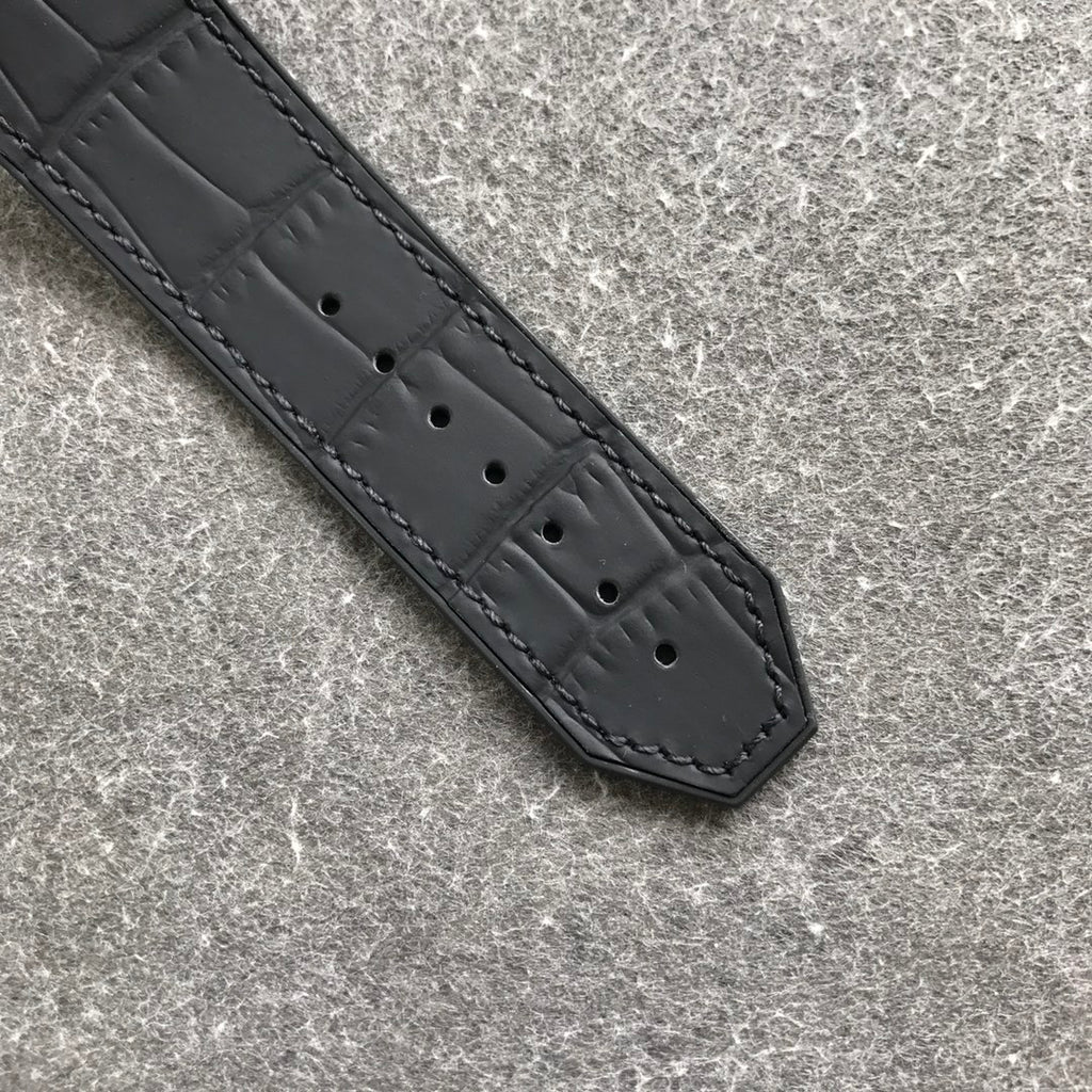 Hublot 宇舶 满钻 经典融合系列/45mm