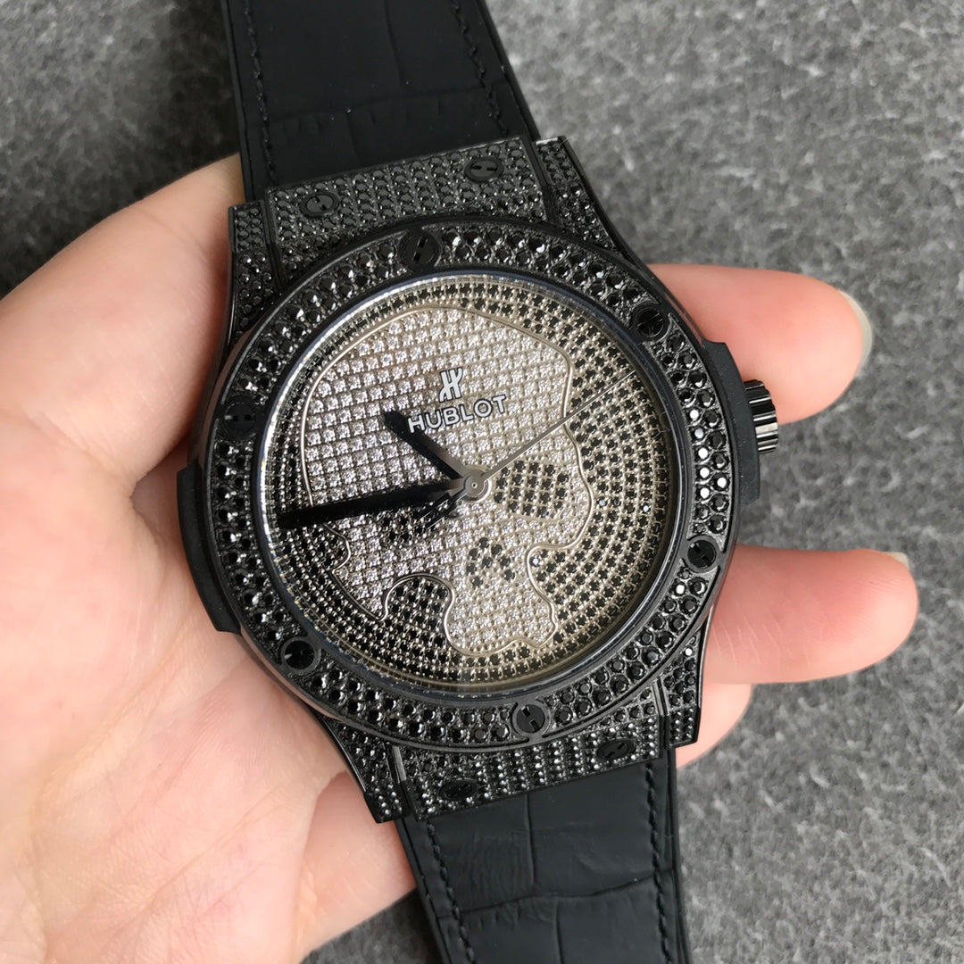 Hublot 宇舶 满钻 经典融合系列/45mm