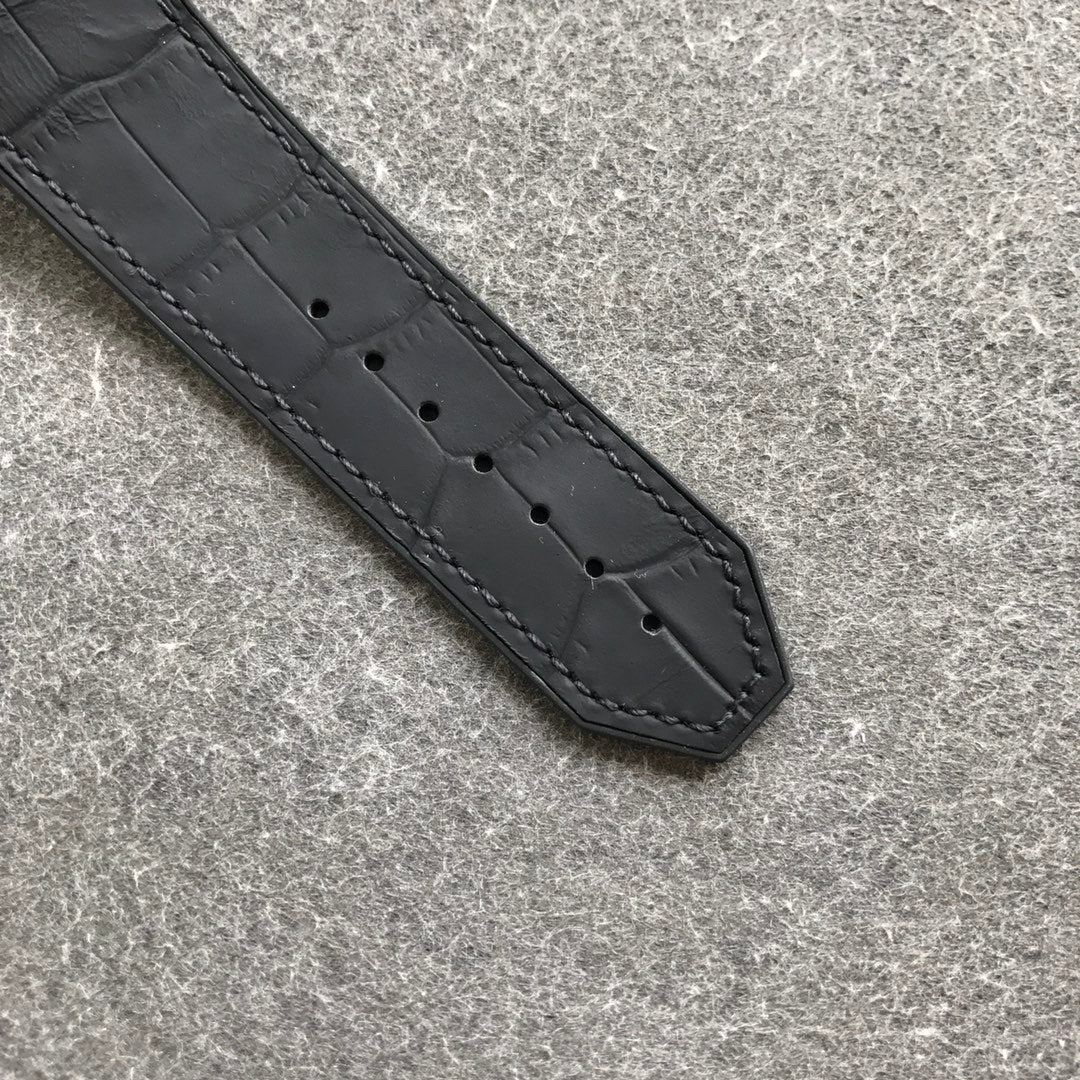 Hublot 宇舶 满钻 经典融合系列/45mm