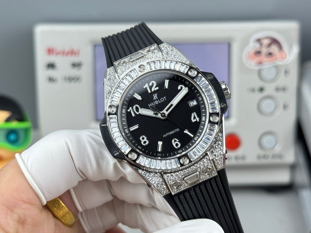 HUBLOT 宇舶 Big Bang
