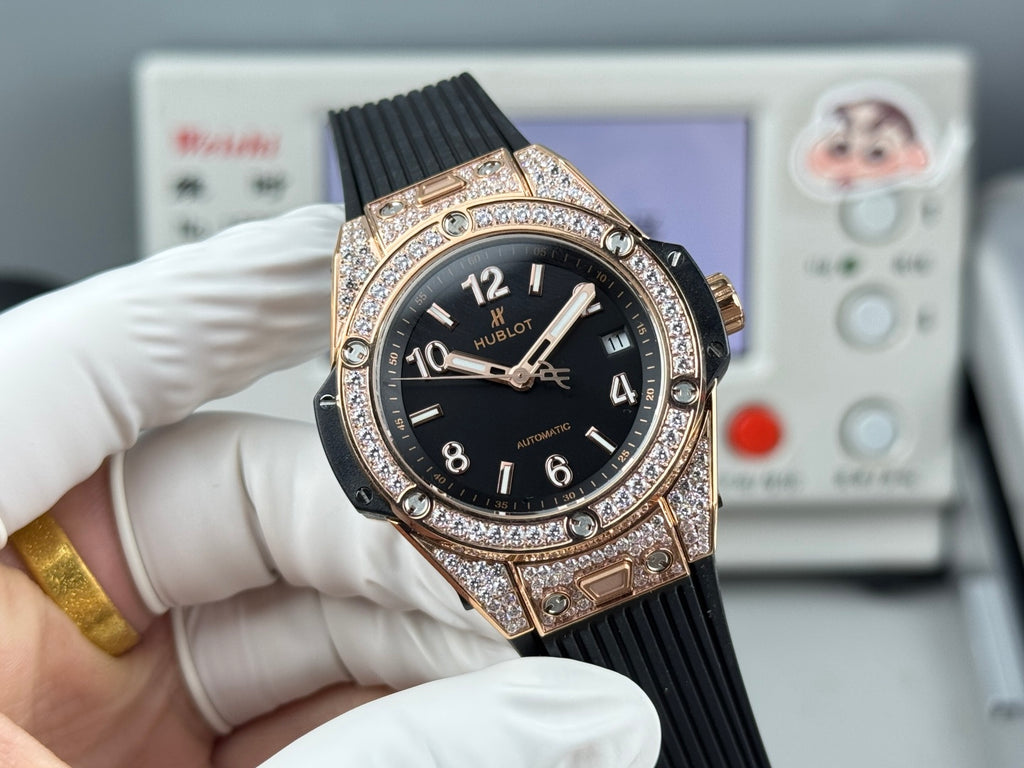 HUBLOT 宇舶 Big Bang