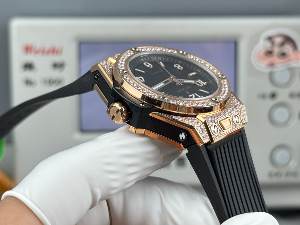 HUBLOT 宇舶 Big Bang