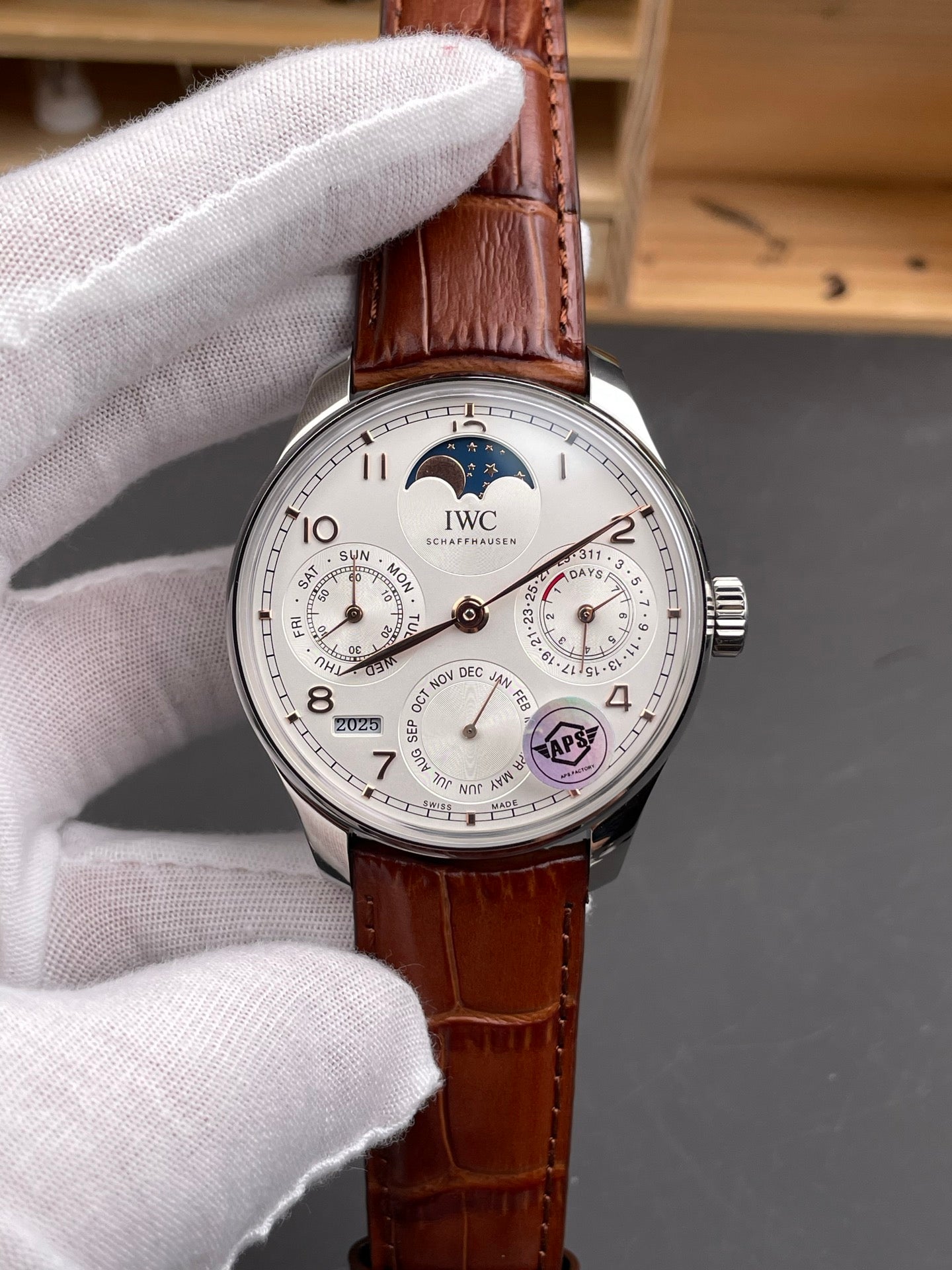 IWC (万国）葡萄牙系列万年历多功能腕表