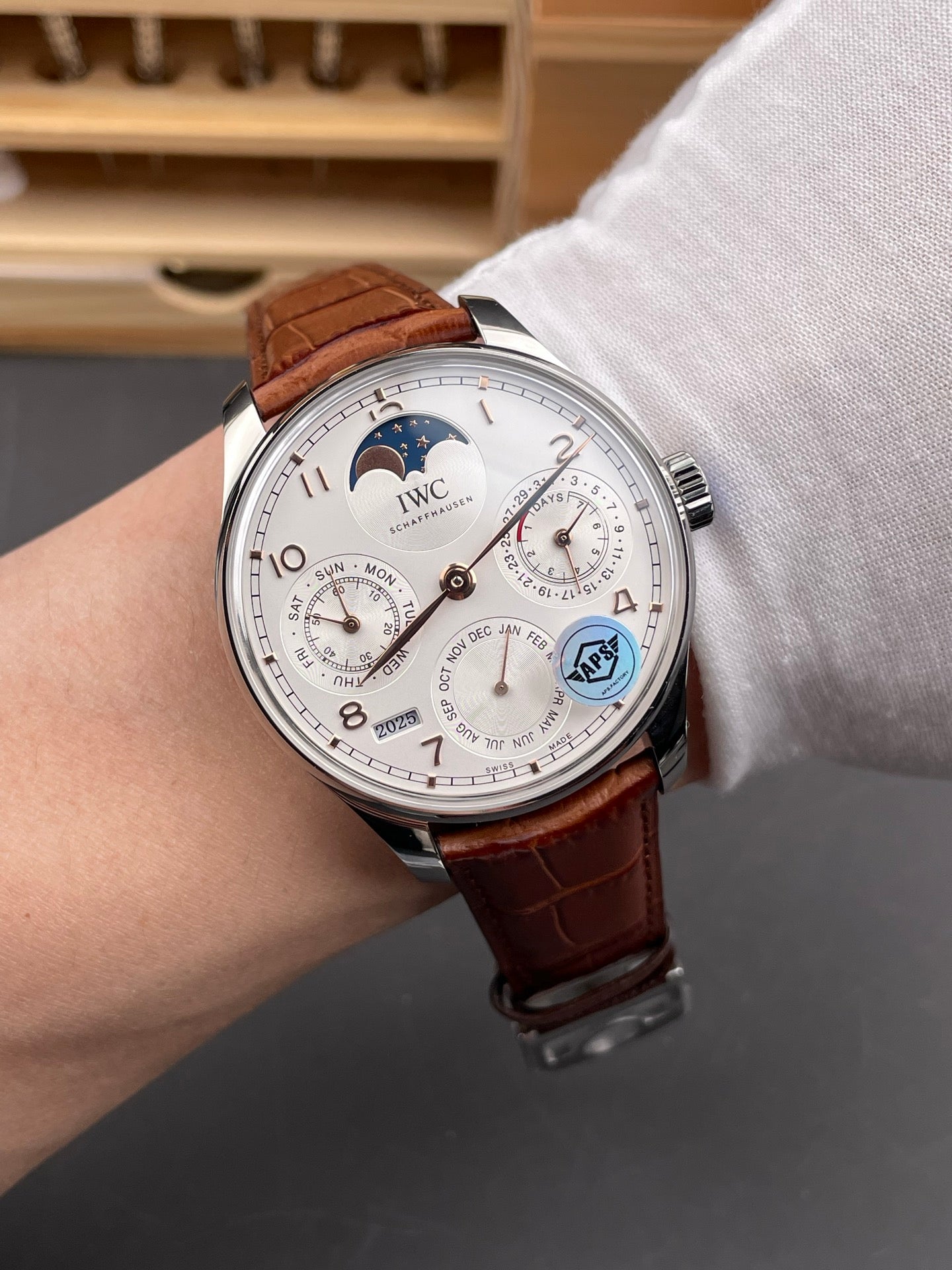 IWC (万国）葡萄牙系列万年历多功能腕表