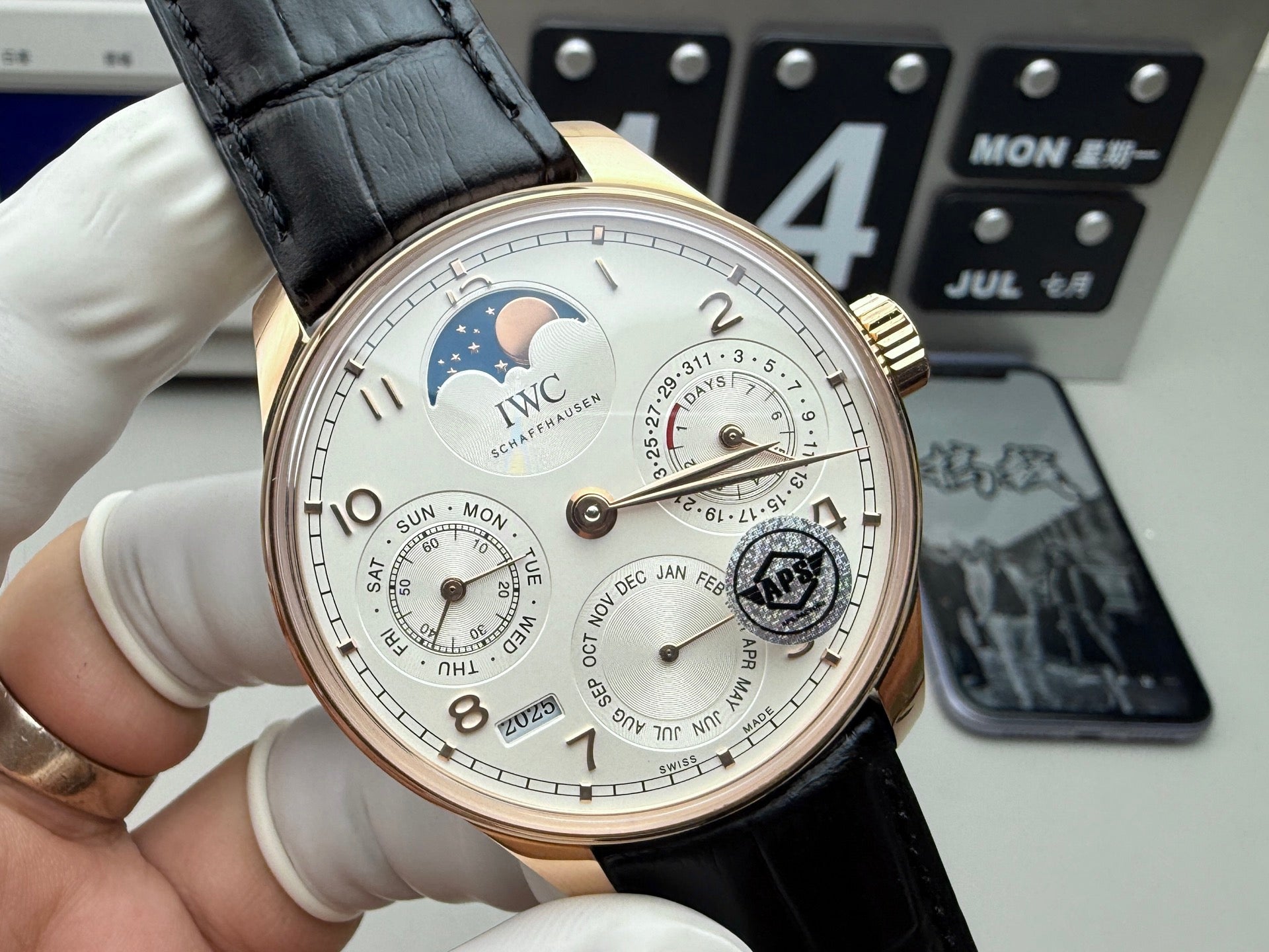 IWC (万国）葡萄牙系列万年历多功能腕表