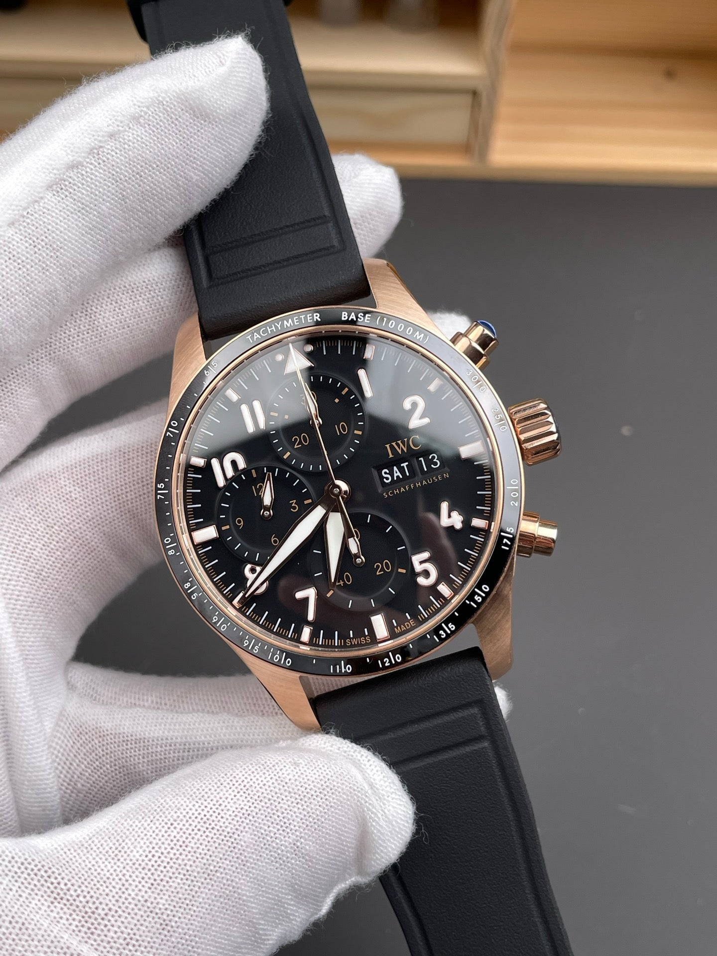 IWC 万国 陶瓷飞行员 玫金黑盘