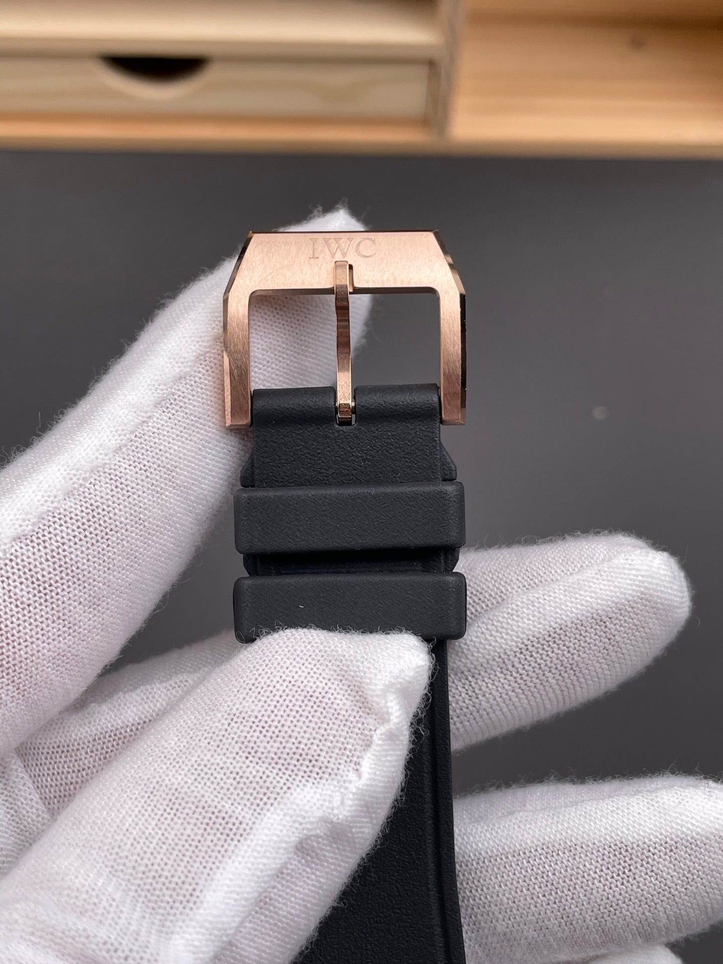 IWC 万国 陶瓷飞行员 玫金黑盘
