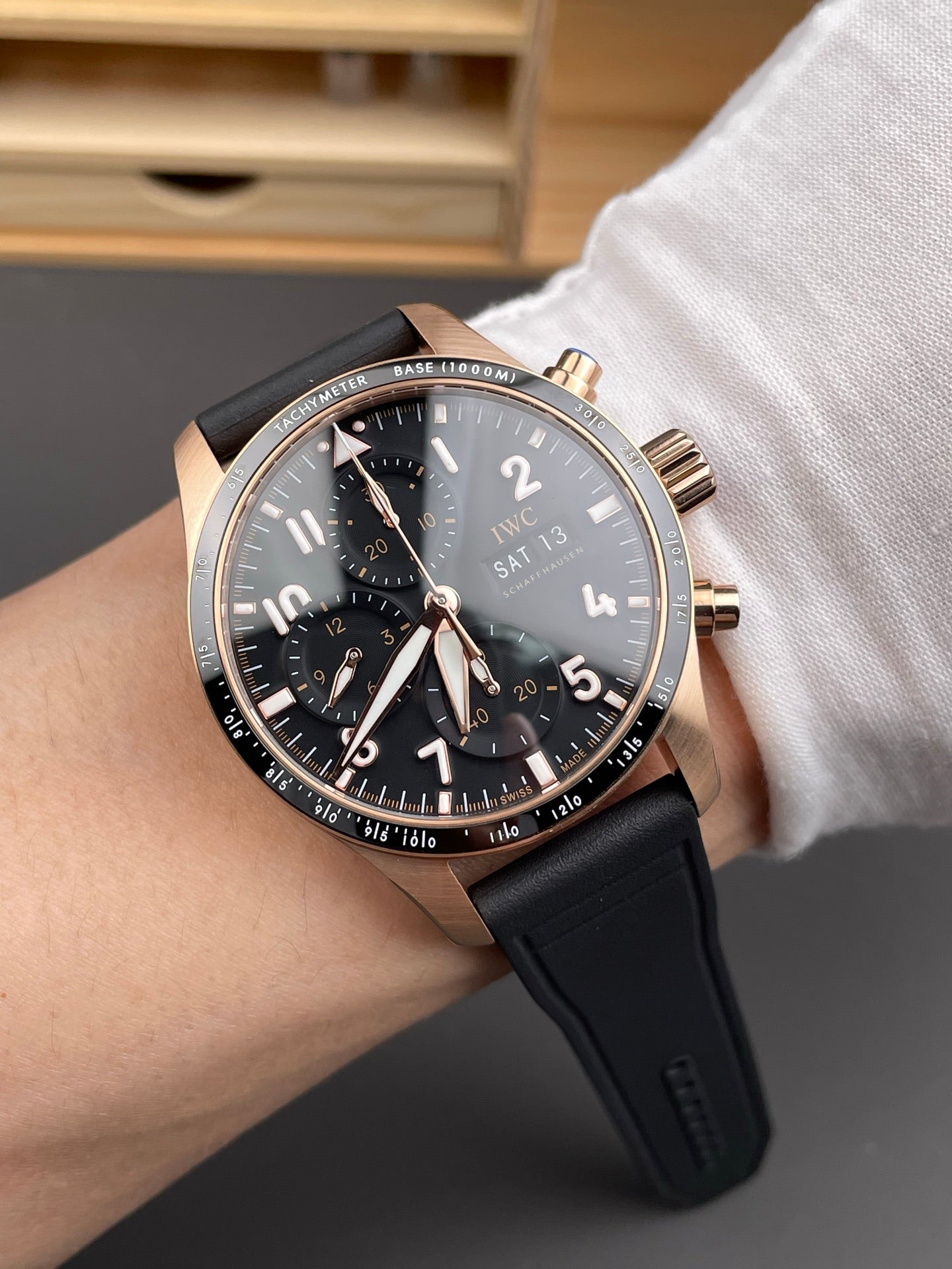IWC 万国 陶瓷飞行员 玫金黑盘