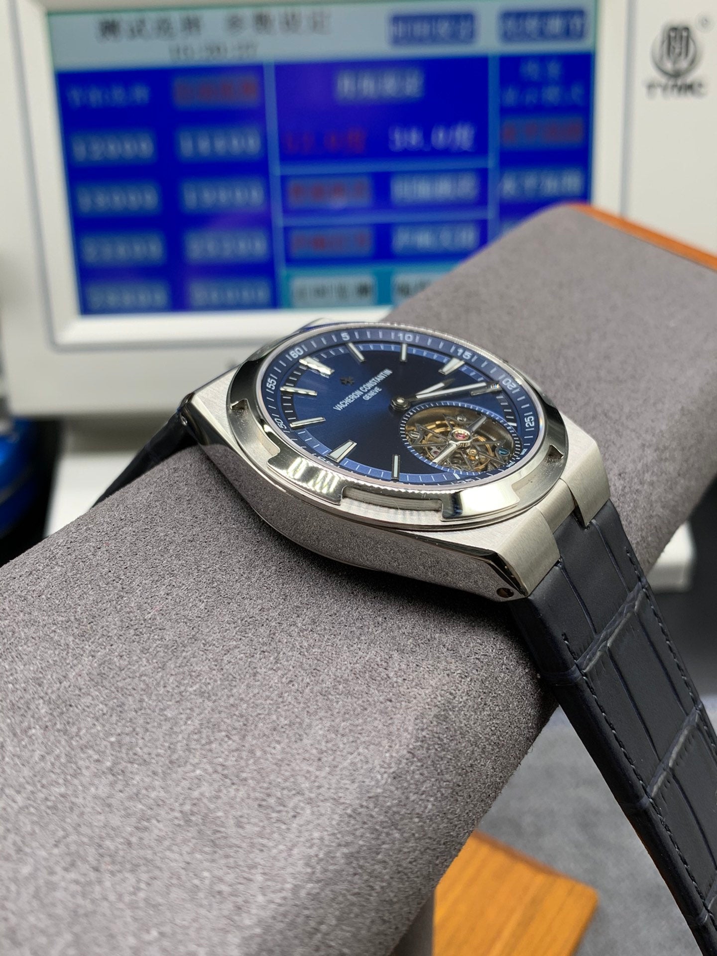 Vacheron Constantin（江诗丹顿）纵横四海 6000V/110A-B544 陀飞轮腕表