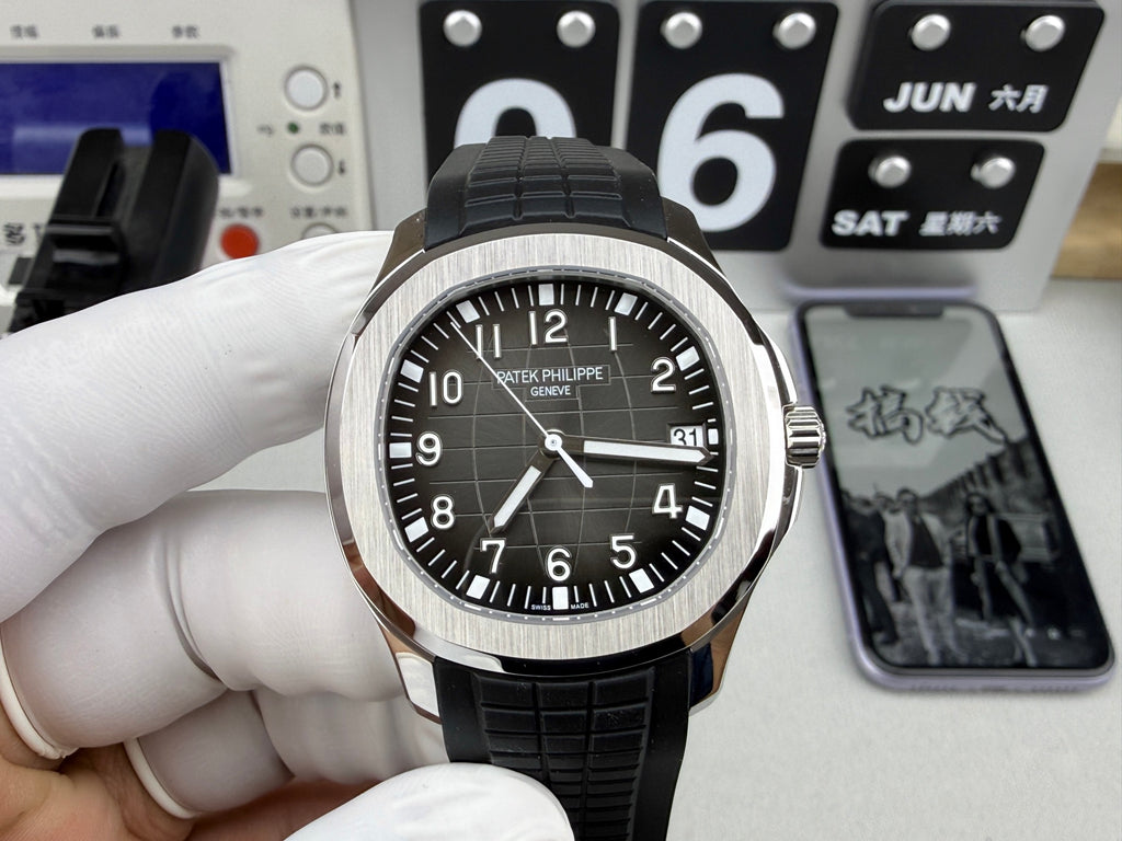 Patek Philippe（百达翡丽）Aquanaut 5167A-001