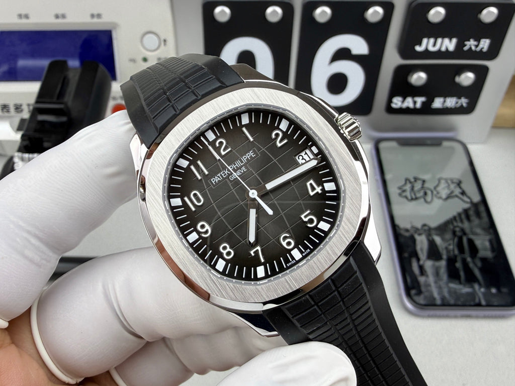 Patek Philippe（百达翡丽）Aquanaut 5167A-001