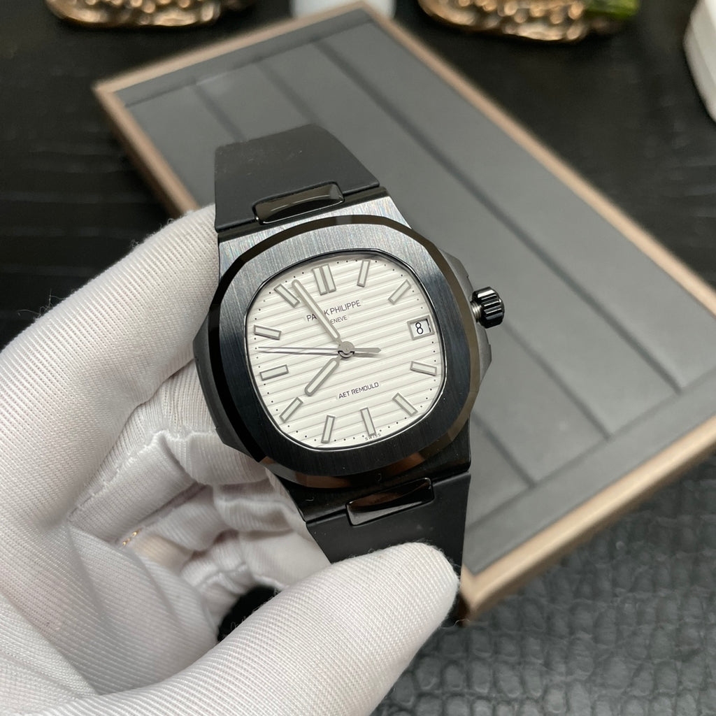 Patek Philippe（百达翡丽）陶瓷 Tiffany 5711