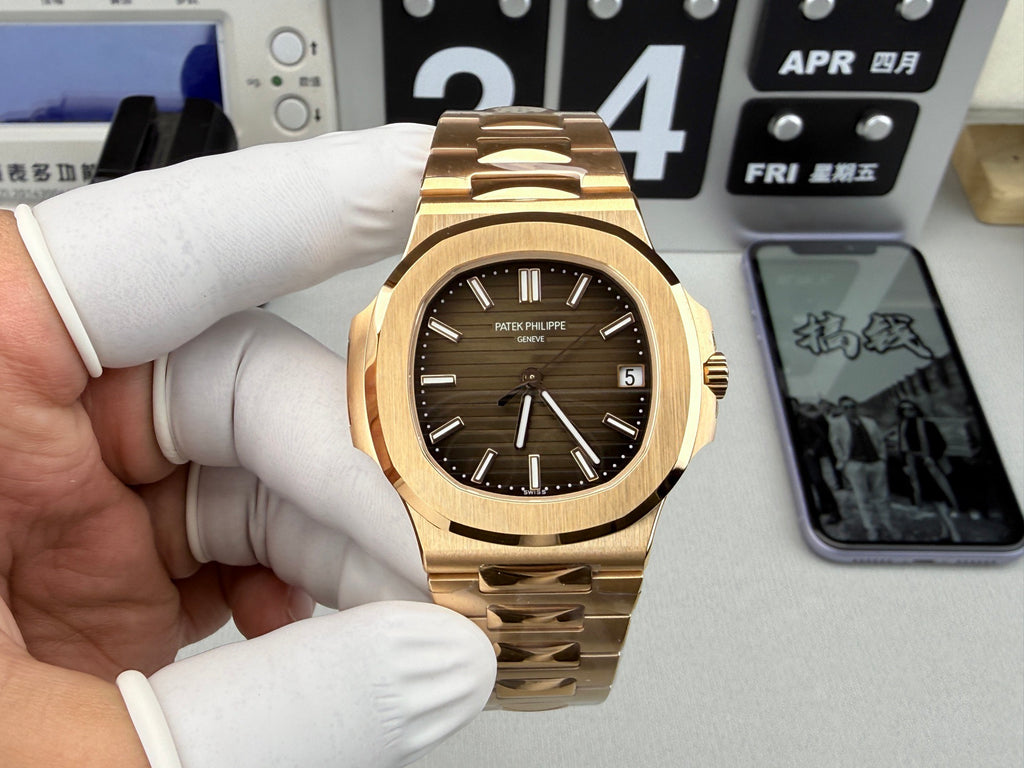Patek Philippe（百达翡丽）玫瑰金鹦鹉螺5711