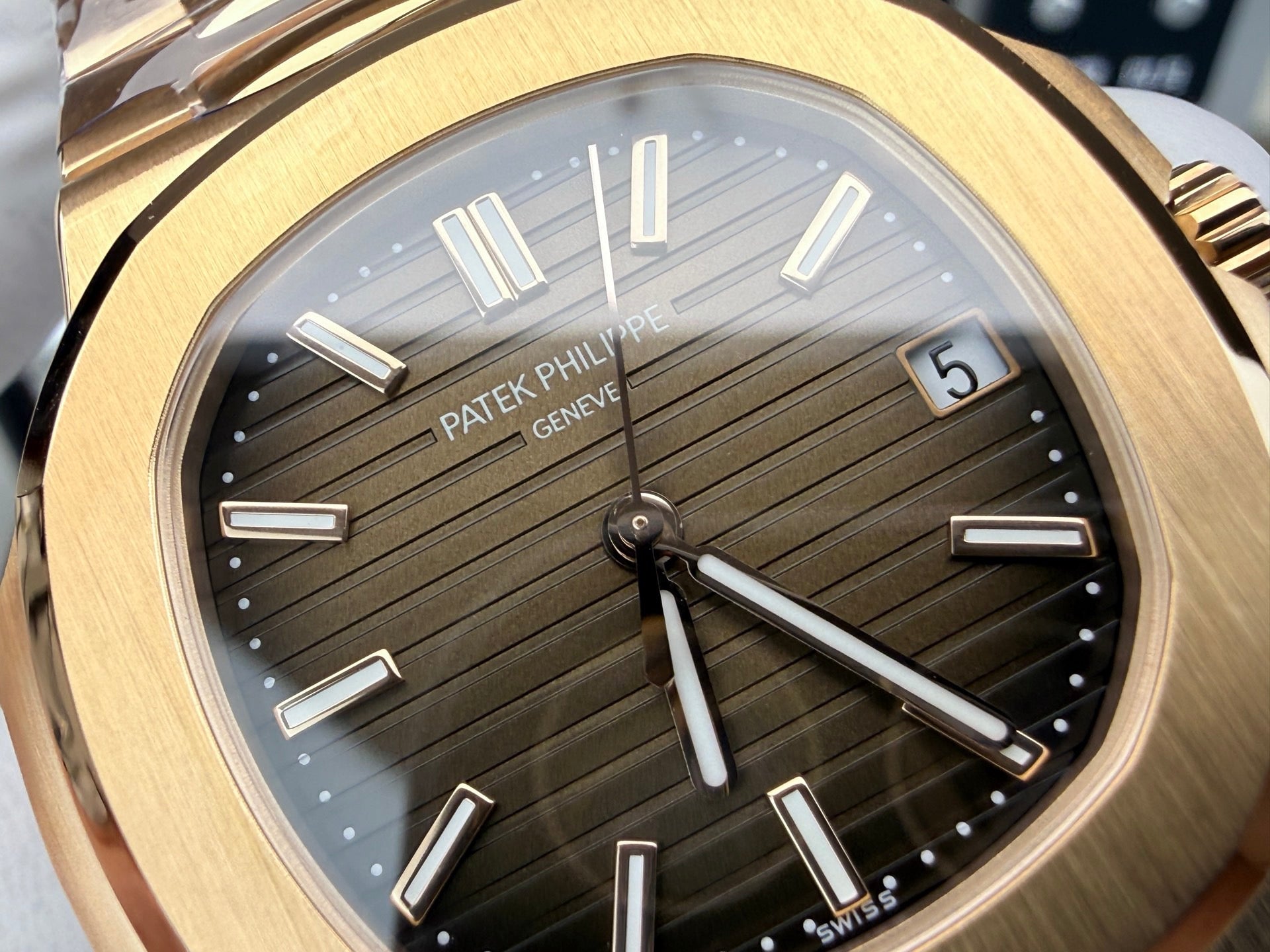 Patek Philippe（百达翡丽）玫瑰金鹦鹉螺5711