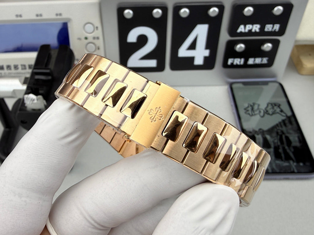 Patek Philippe（百达翡丽）玫瑰金鹦鹉螺5711