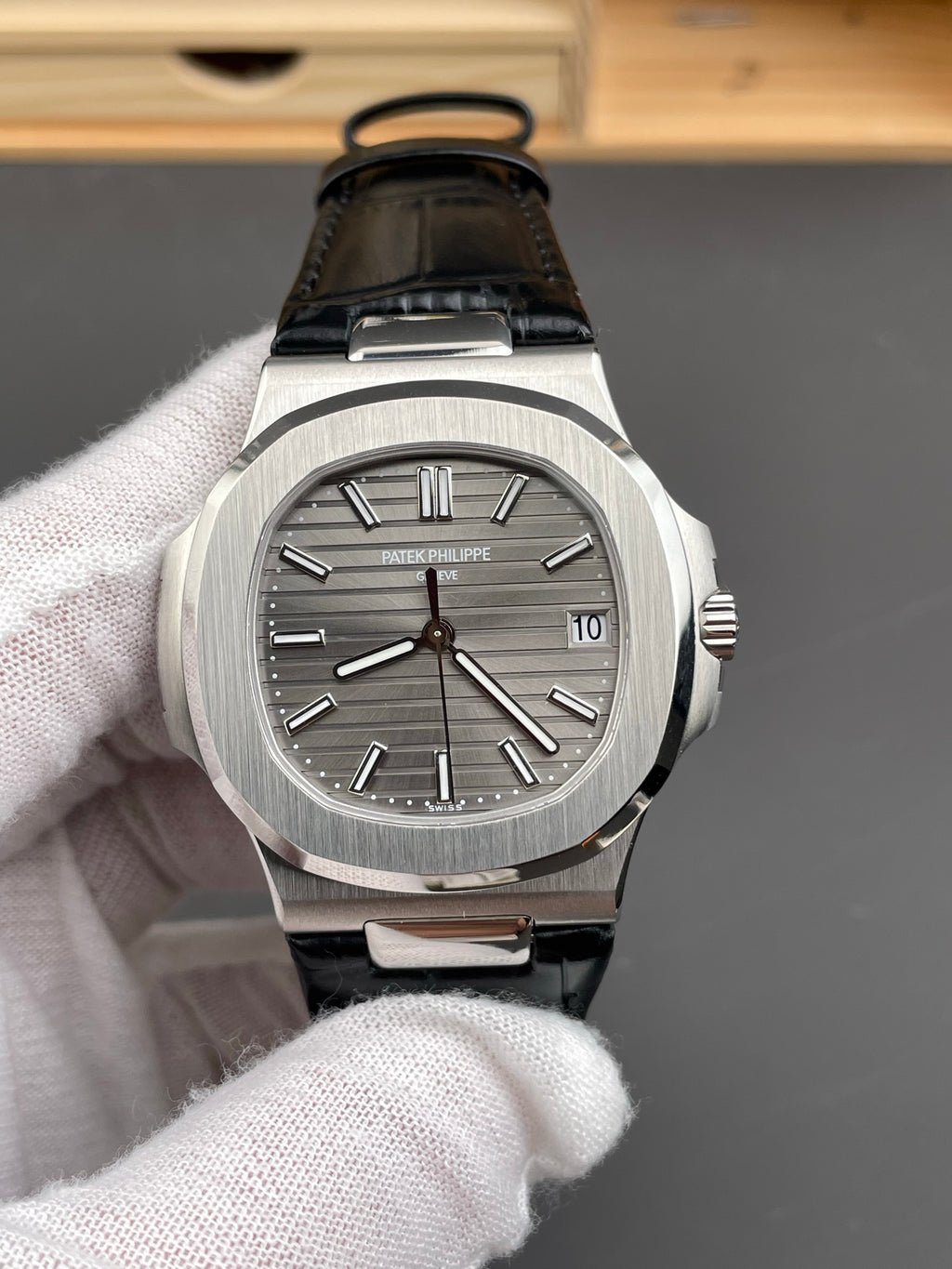 Patek Philippe（百达翡丽）运动优雅（鹦鹉螺 Nautilus）