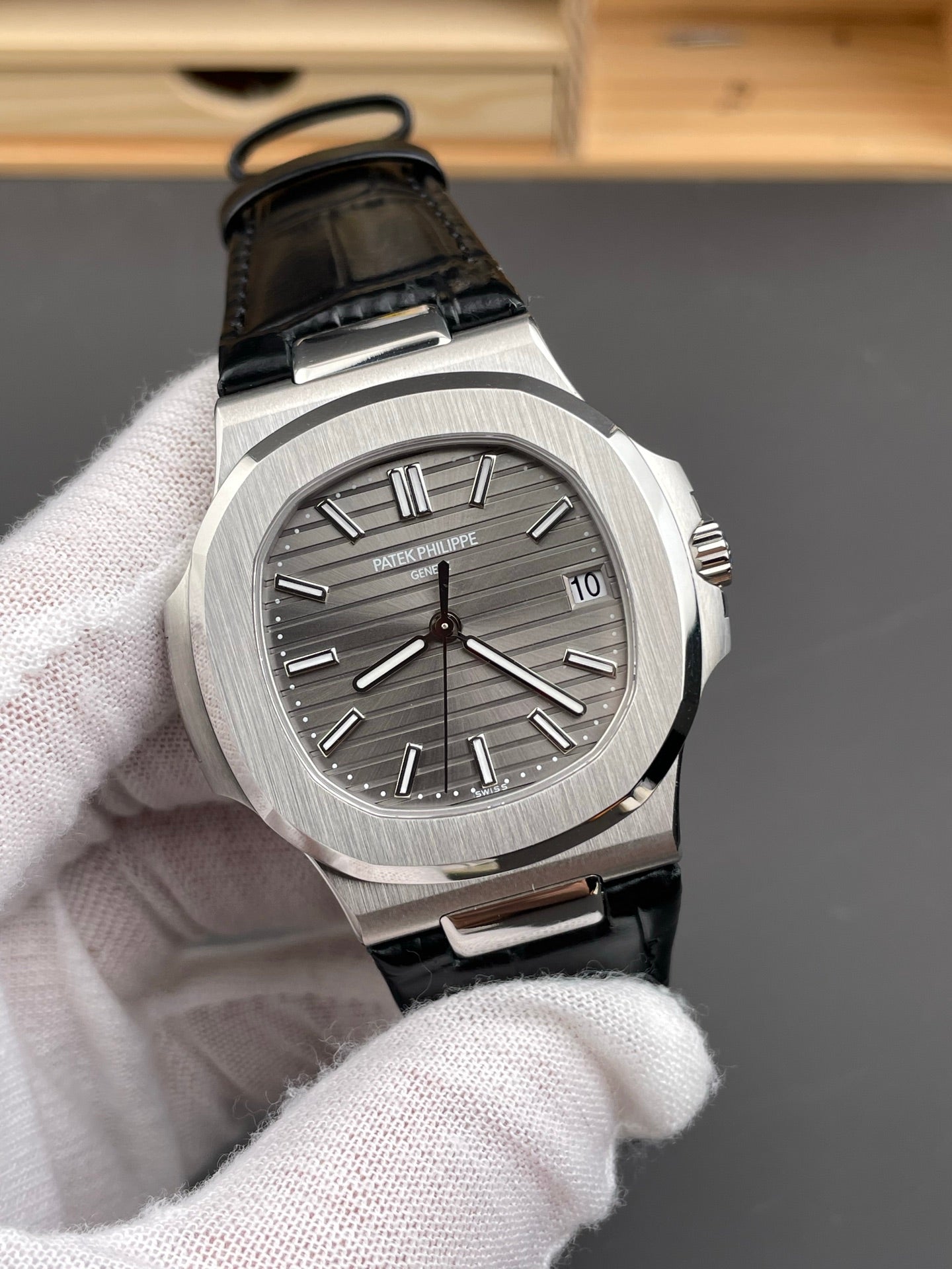 Patek Philippe（百达翡丽）运动优雅（鹦鹉螺 Nautilus）